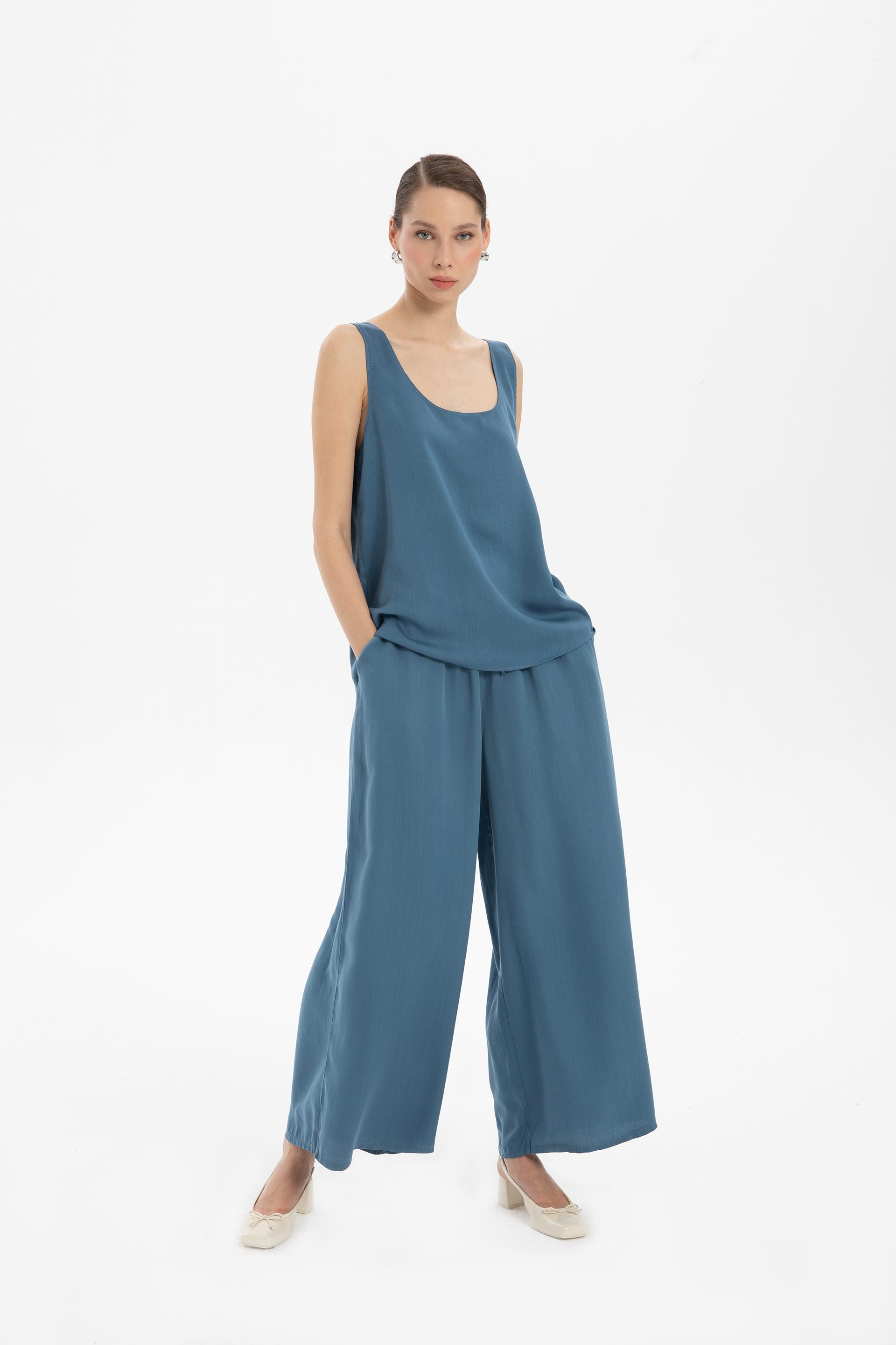 Dökümlü Askılı Tensel Bluz #renk_Indigo