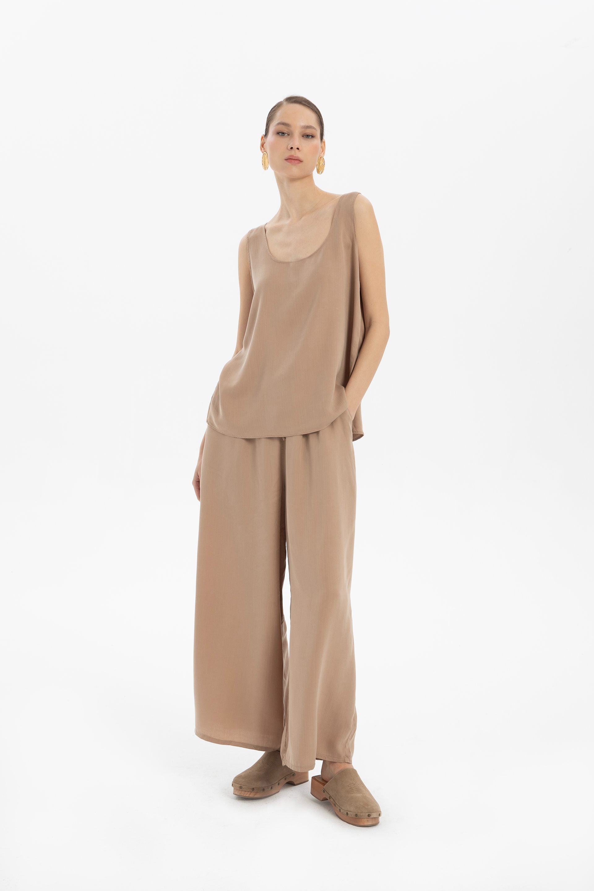 Dökümlü Askılı Tensel Bluz #renk_Mocha