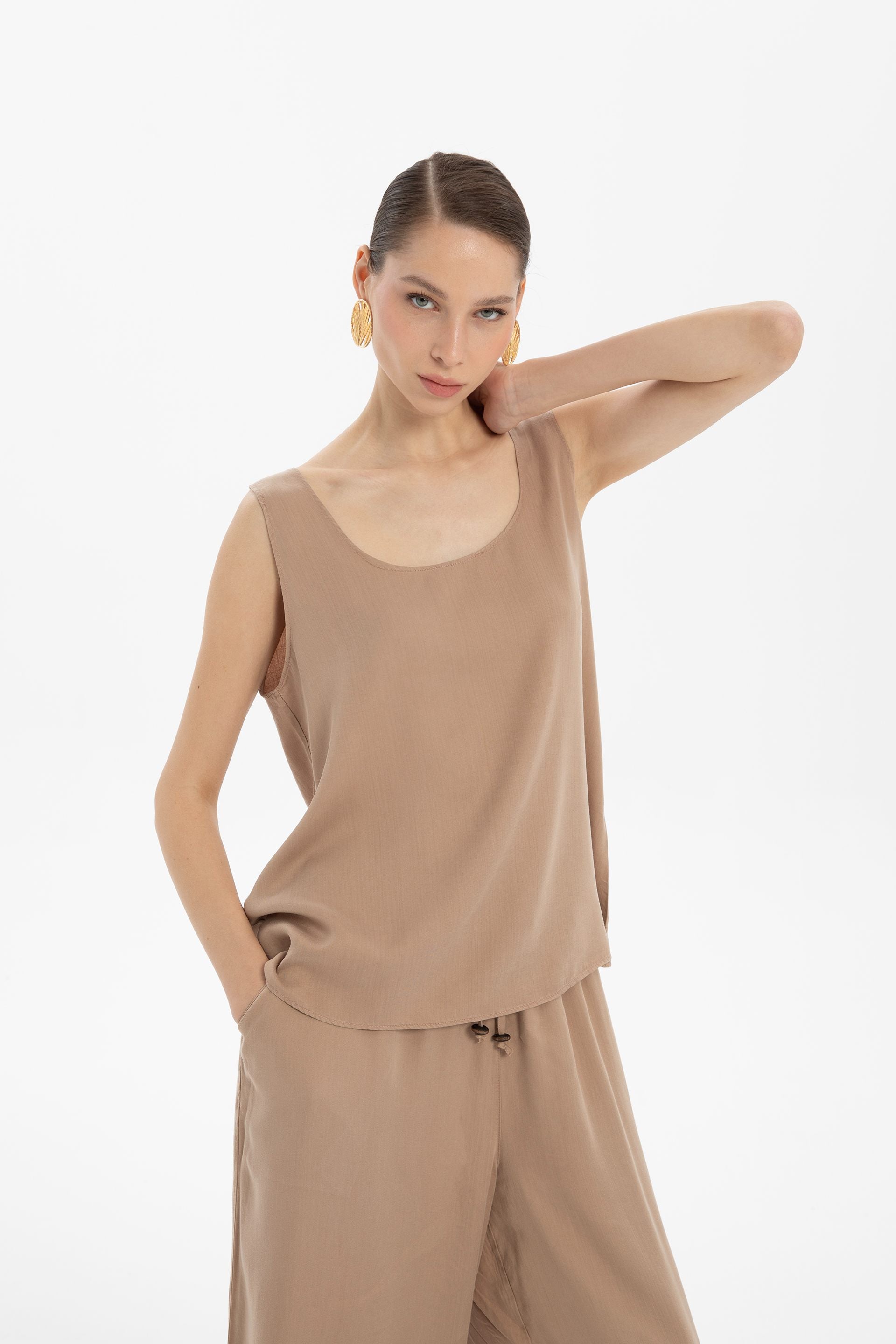 Dökümlü Askılı Tensel Bluz #renk_Mocha