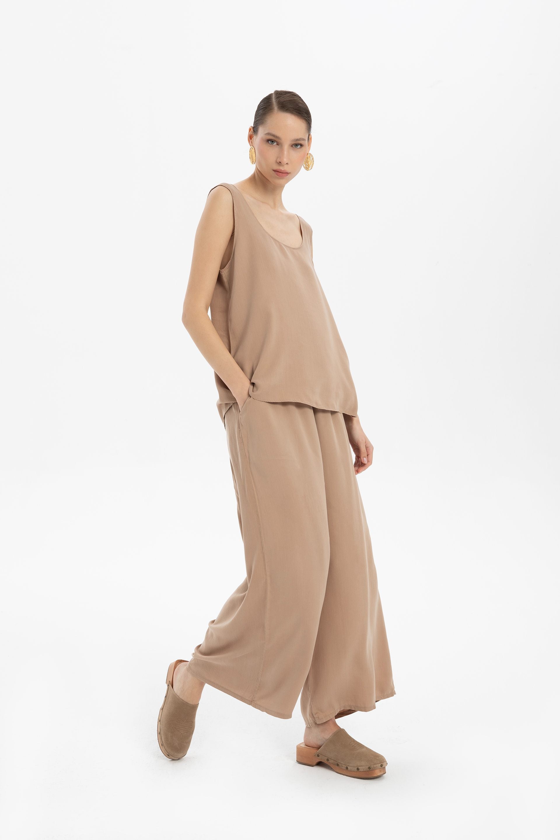 Dökümlü Askılı Tensel Bluz #renk_Mocha