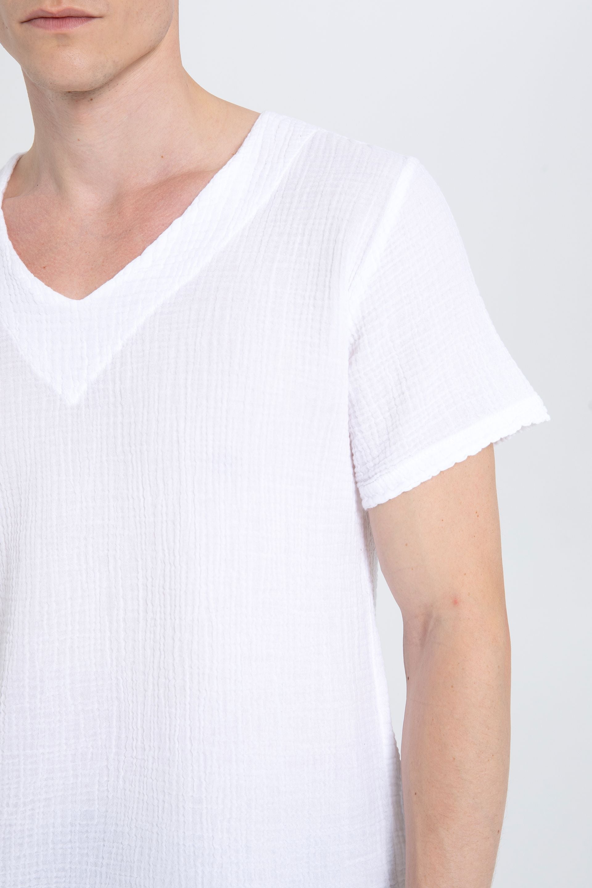 V yaka Müslin Erkek Tişört