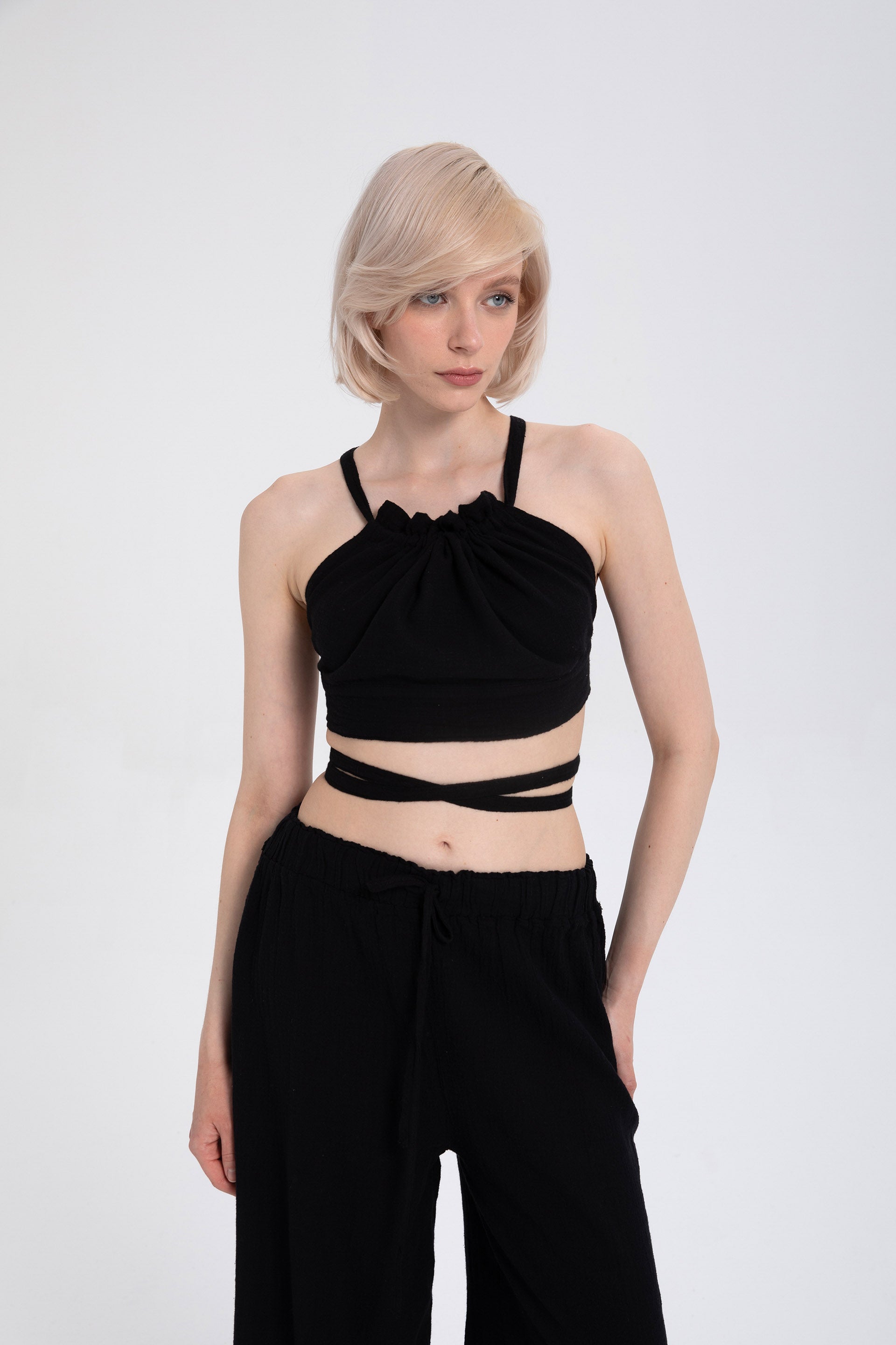 Sırtı Bağcıklı Önden Büzgülü Crop Top