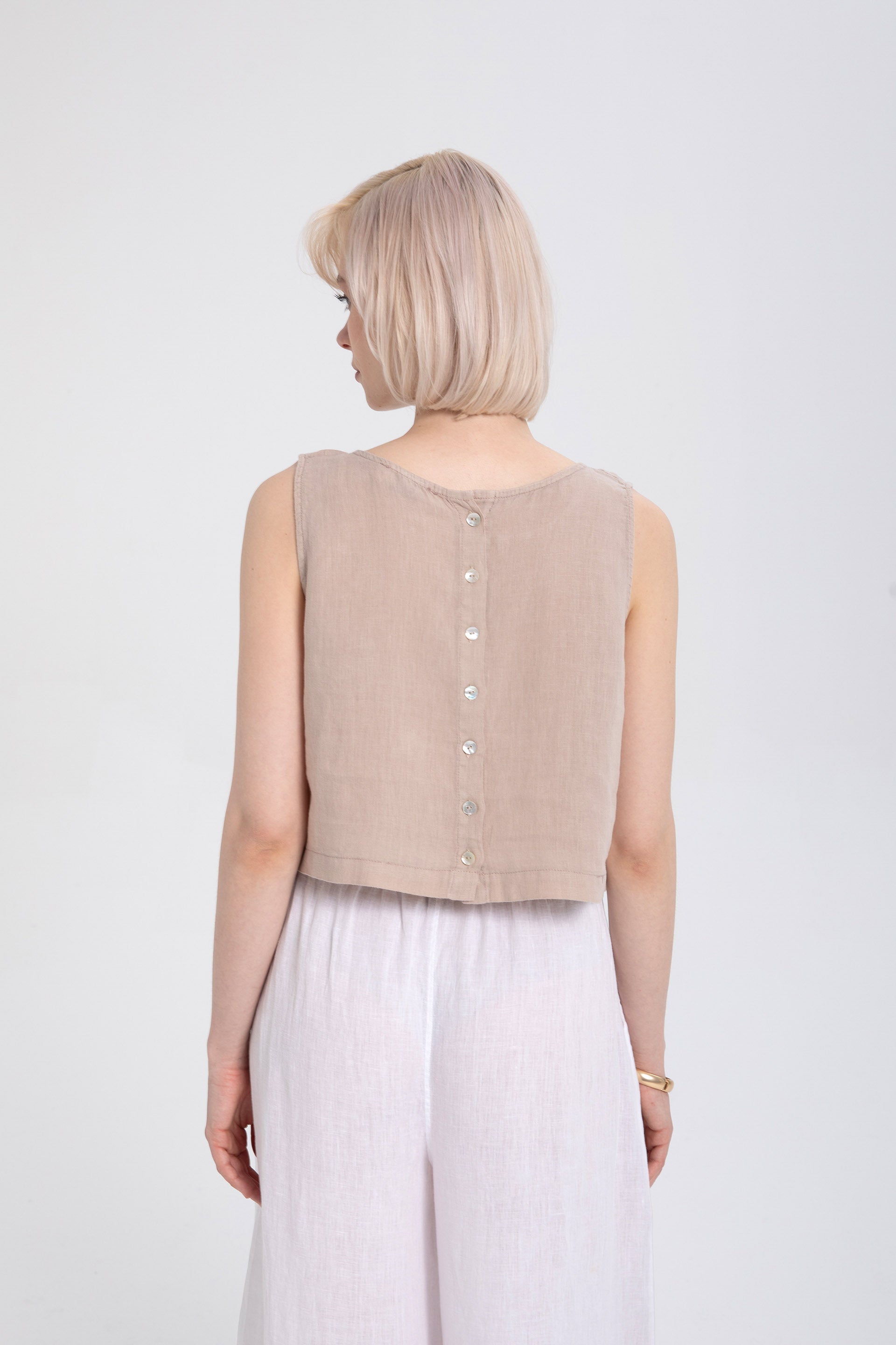Saf Keten Arkadan Düğmeli Crop #renk_Flax