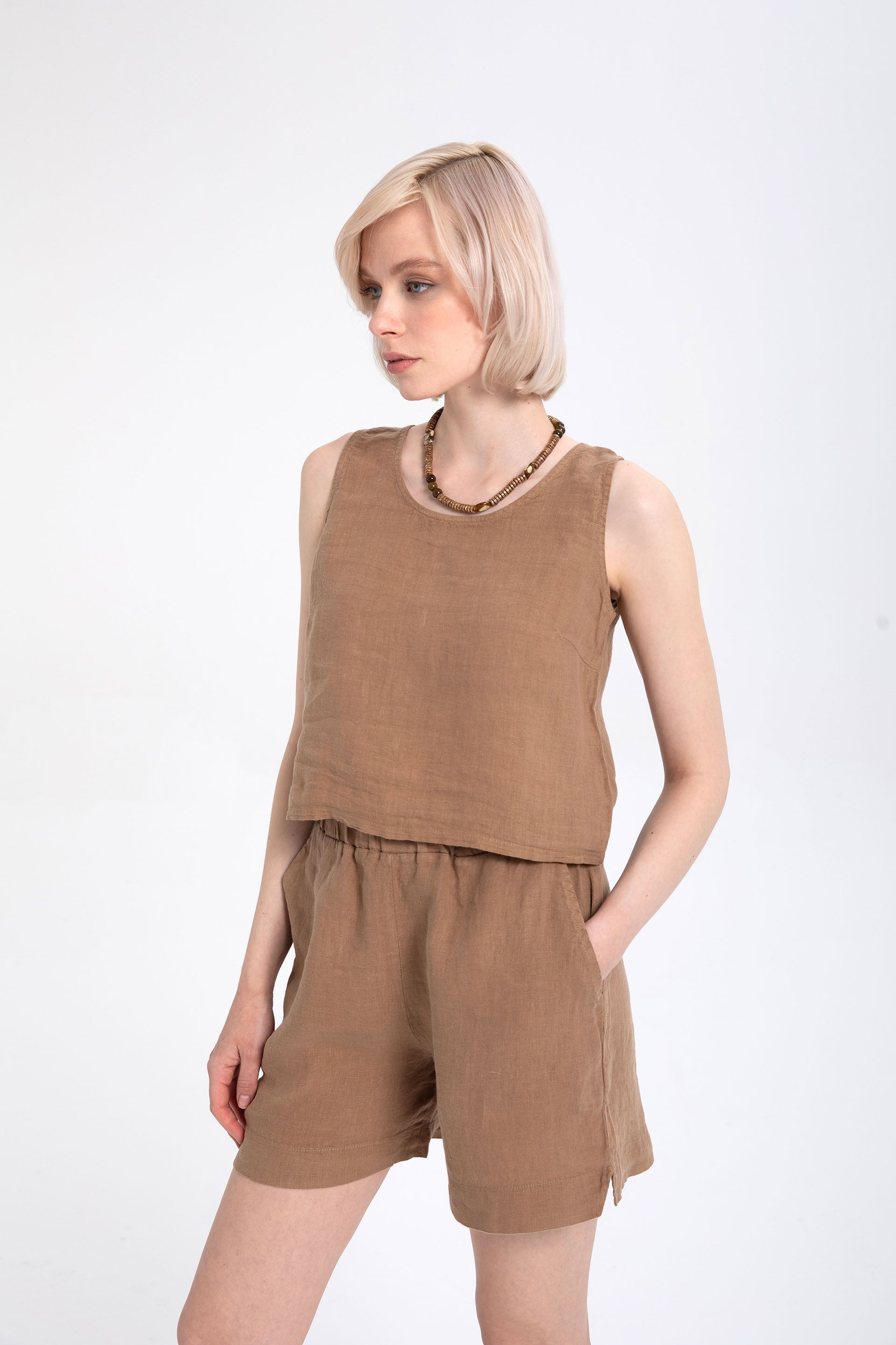 Saf Keten Arkadan Düğmeli Crop #renk_Kahve