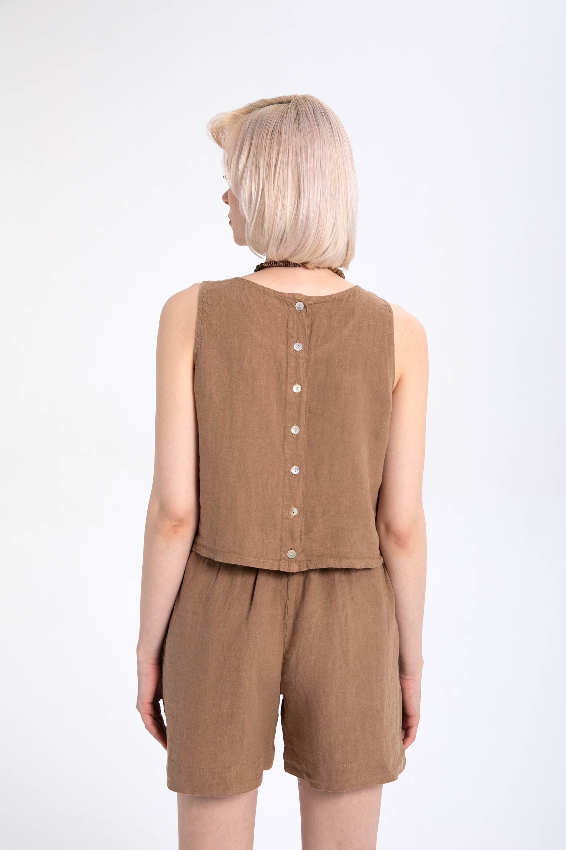 Saf Keten Arkadan Düğmeli Crop #renk_Kahve