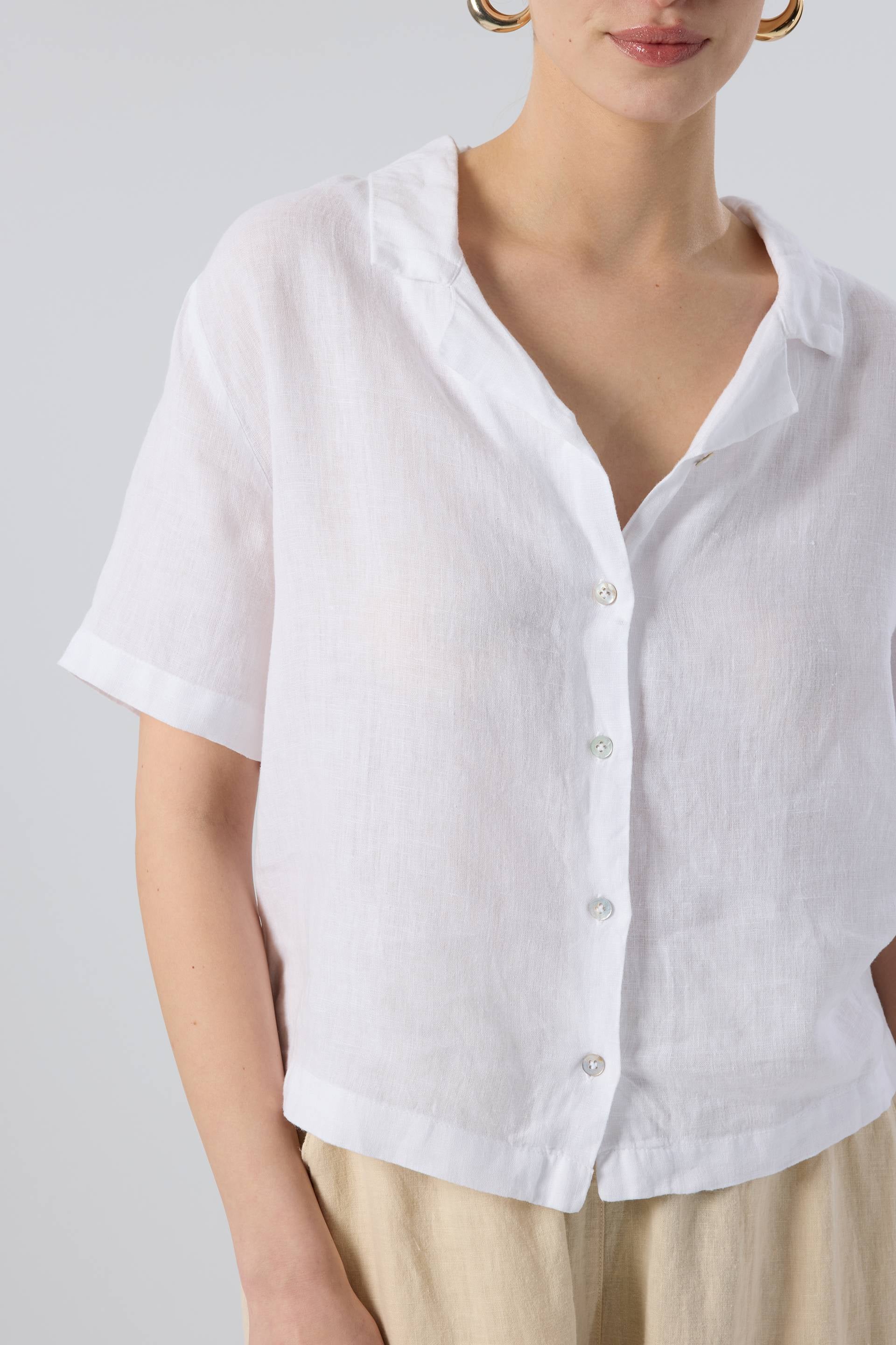 Yatık Yakalı Kısa Kollu Keten Kadın Gömlek #renk_Beyaz