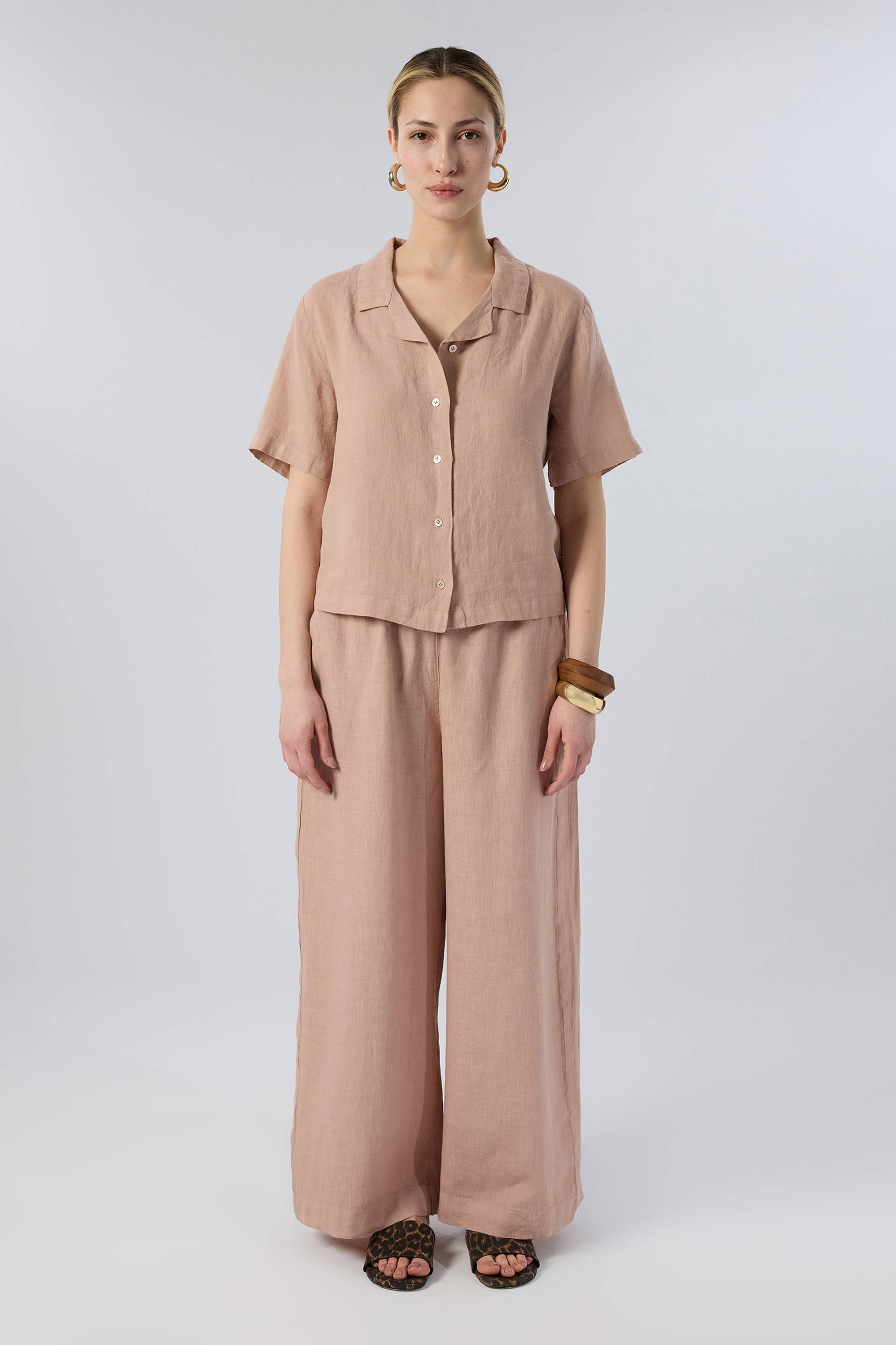 Yatık Yakalı Kısa Kollu Keten Kadın Gömlek #renk_Toprak Beji