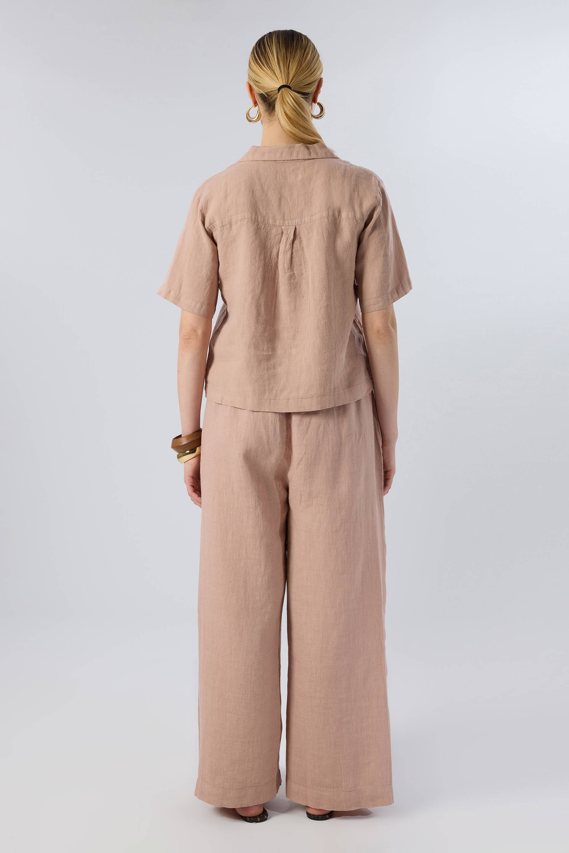 Yatık Yakalı Kısa Kollu Keten Kadın Gömlek #renk_Toprak Beji