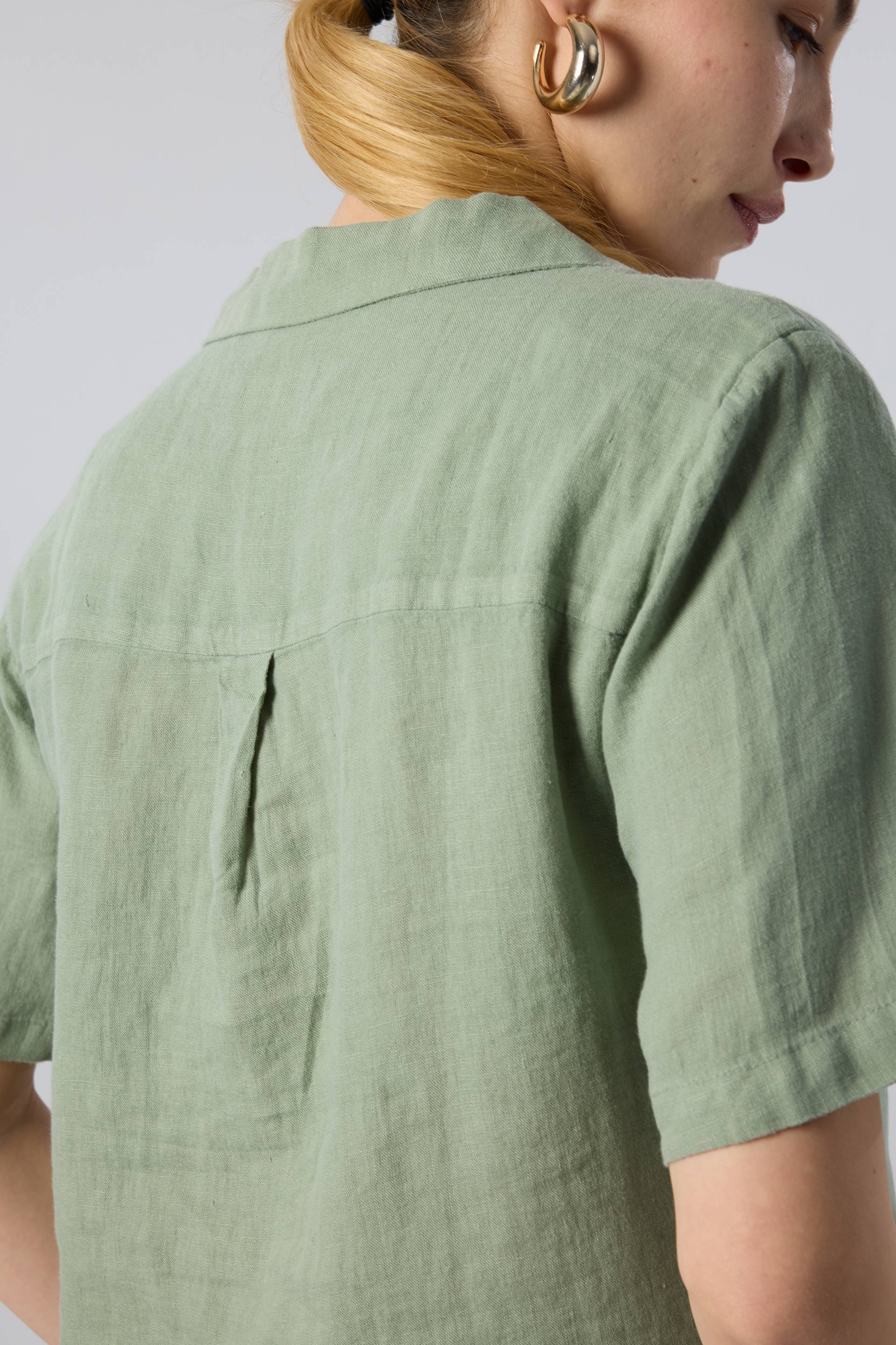 Yatık Yakalı Kısa Kollu Keten Kadın Gömlek #renk_Yosun Yeşili
