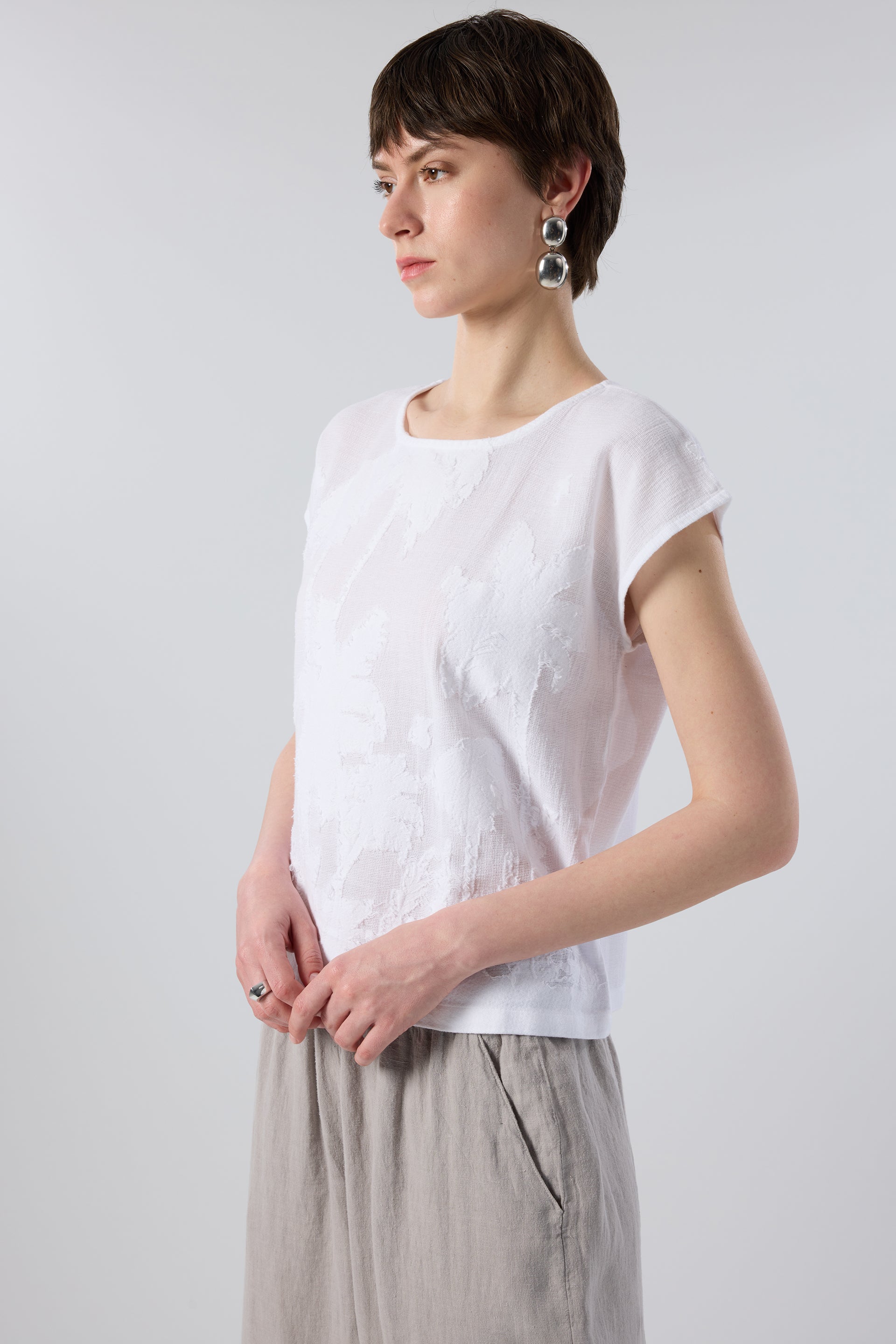 Palmiye Desenli Etamin Dokulu Düşük Omuzlu Bluz #renk_Beyaz