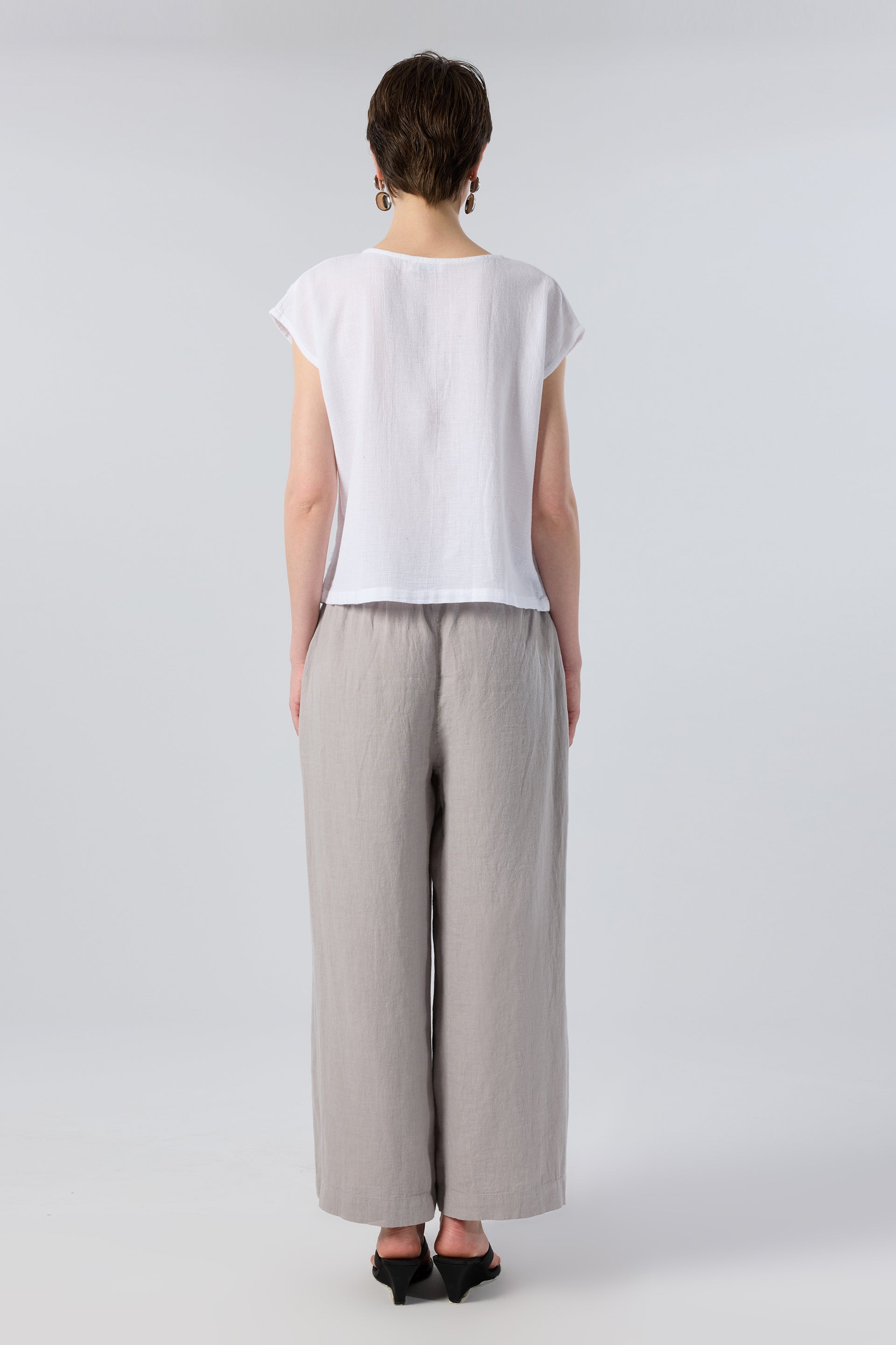 Palmiye Desenli Etamin Dokulu Düşük Omuzlu Bluz #renk_Beyaz