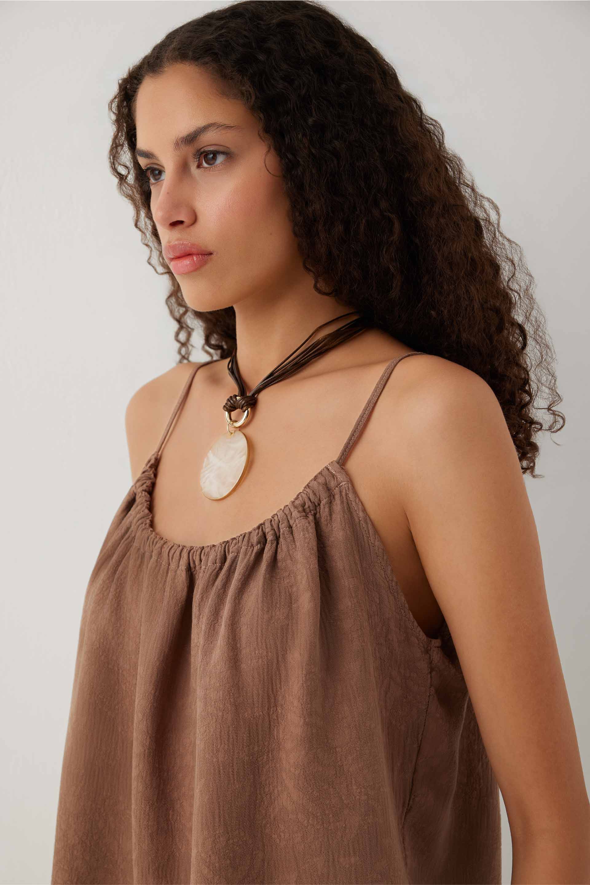Luma Dokulu Tencel Askılı Bluz #renk_Kahve