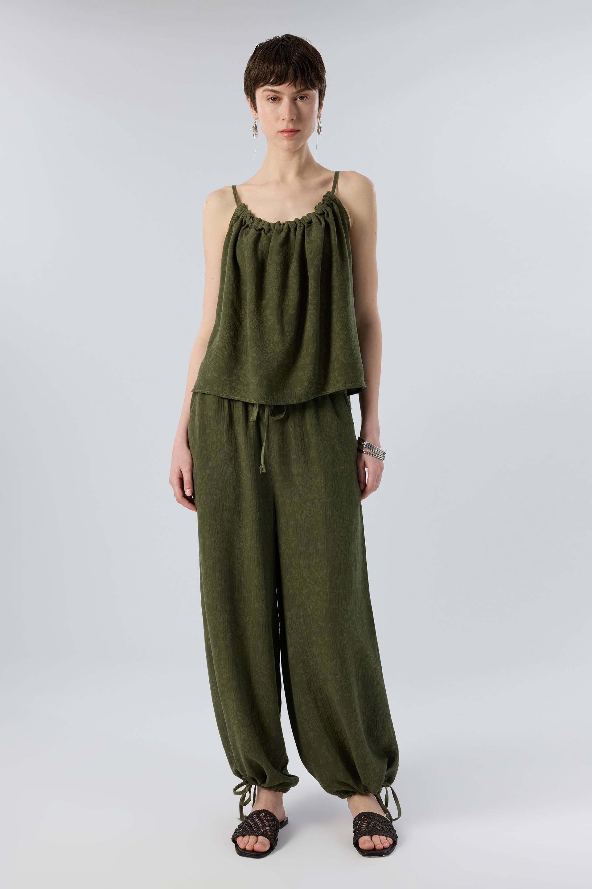 Luma Dokulu Tencel Askılı Bluz - Haki Kadın Bluz #renk_Haki