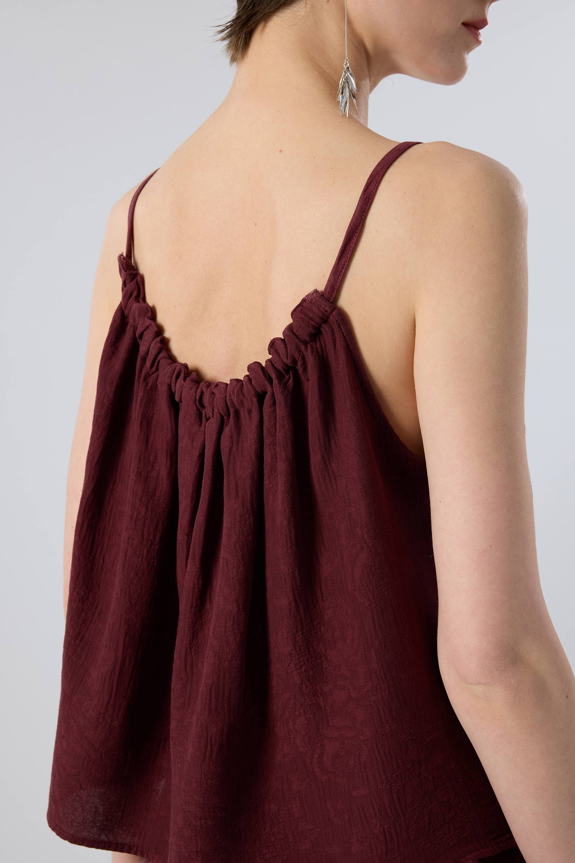 Luma Dokulu Tencel Askılı Bluz - Mürdüm Kadın Bluz #renk_Mürdüm