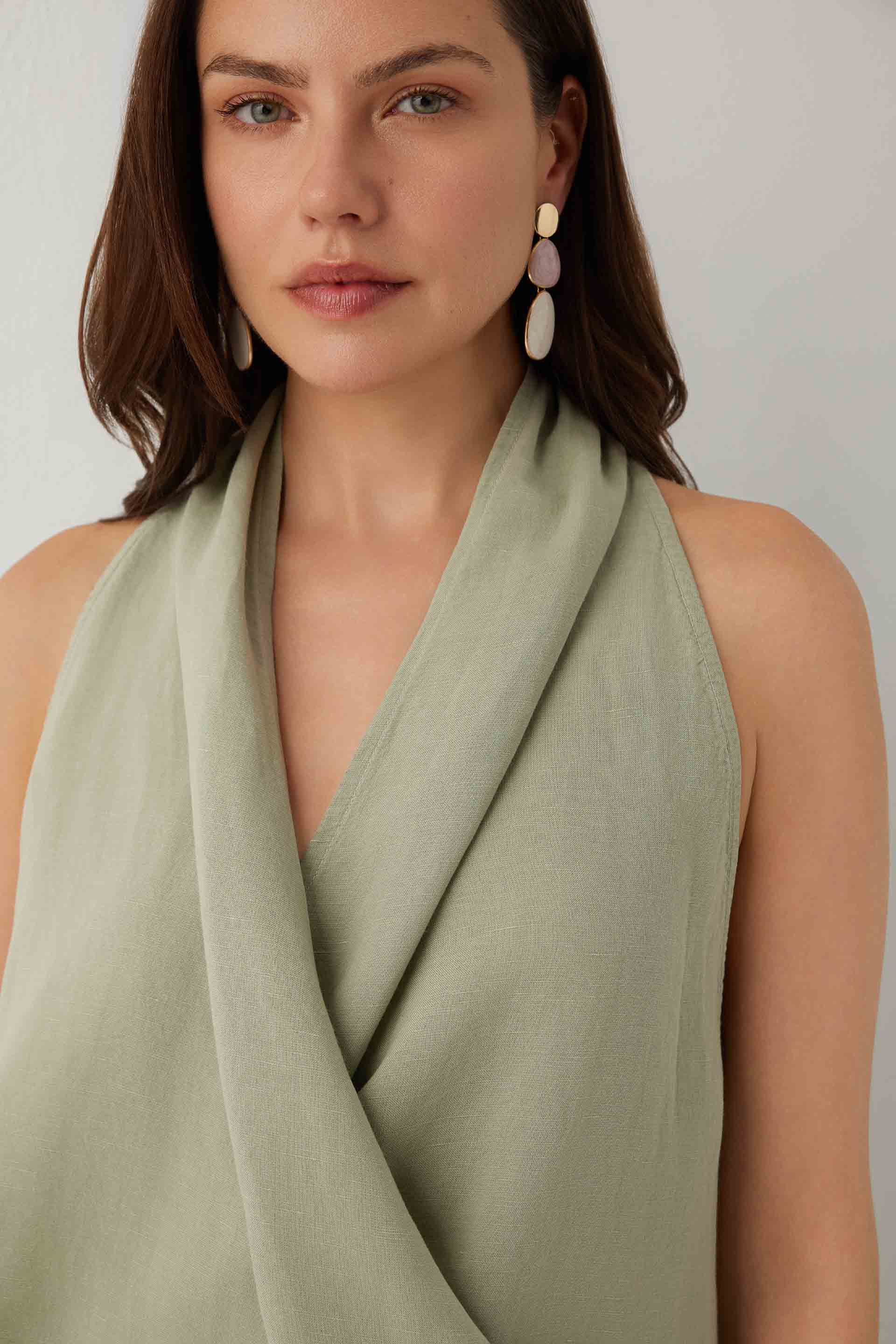 Linoflow Anvelop Yandan Bağlamalı Keten Tencel Karışımlı Kadın Bluz #renk_Ada Çayı