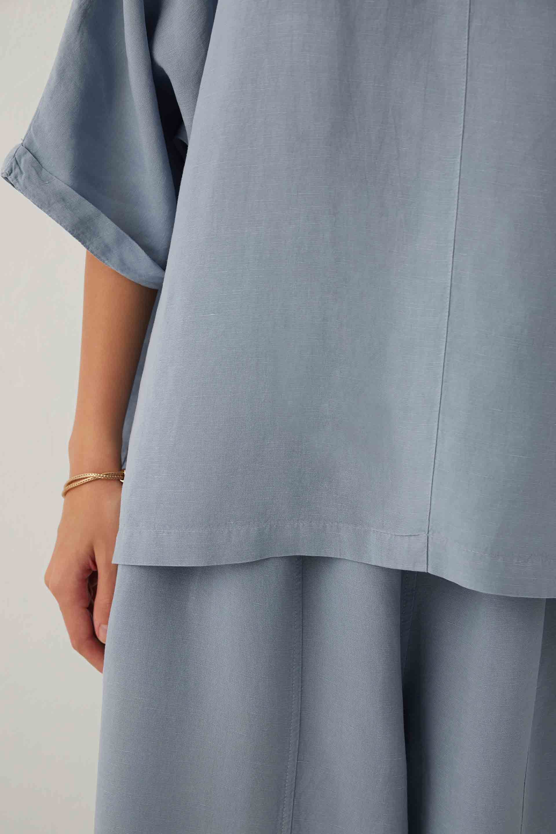 Linoflow Tensel Keten V Yaka Oversize Bluz #renk_Buz Mavi