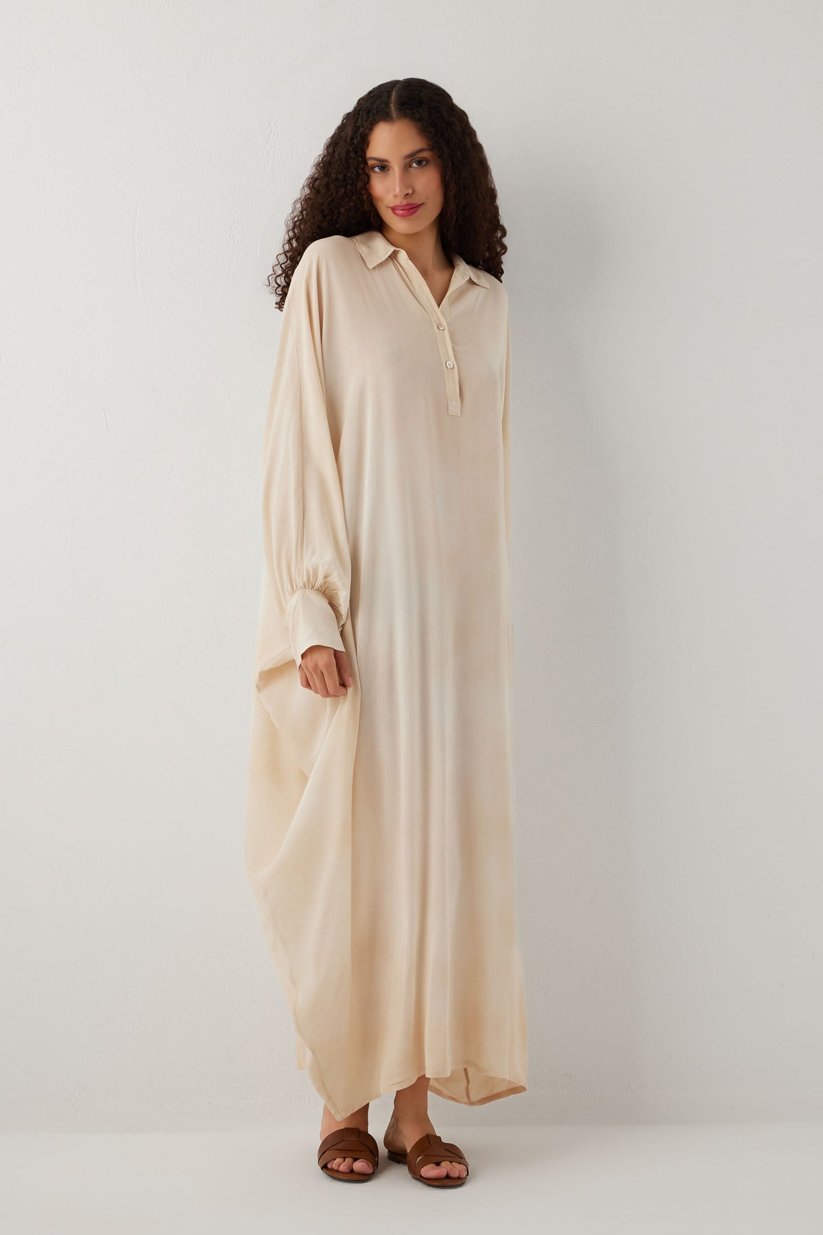 Earth Dye Yakalı Yarasa Batik Elbise #renk_Bej