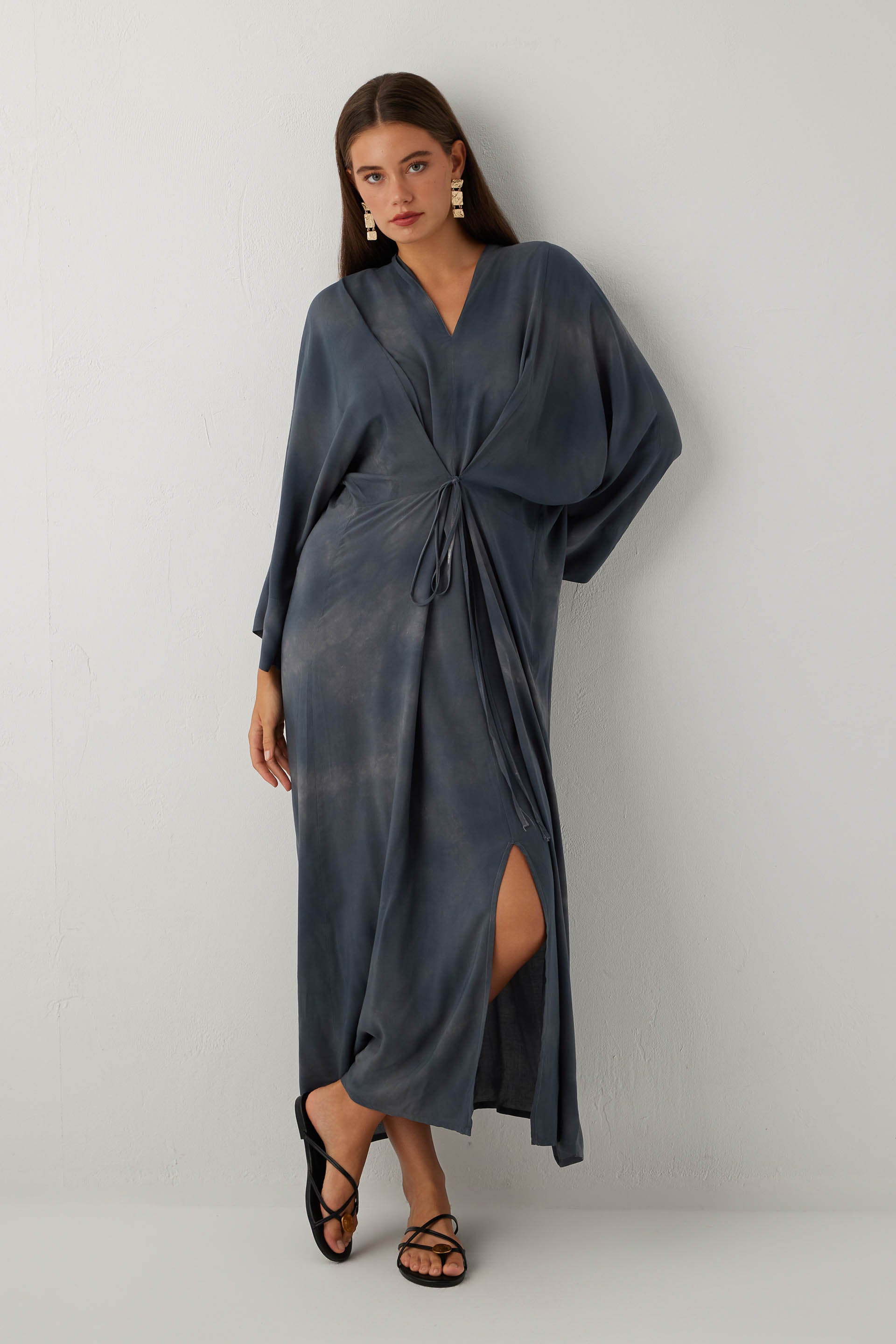 Earth Dye Bağlamalı Kimono Kol Maxi Elbise #renk_Antrasit