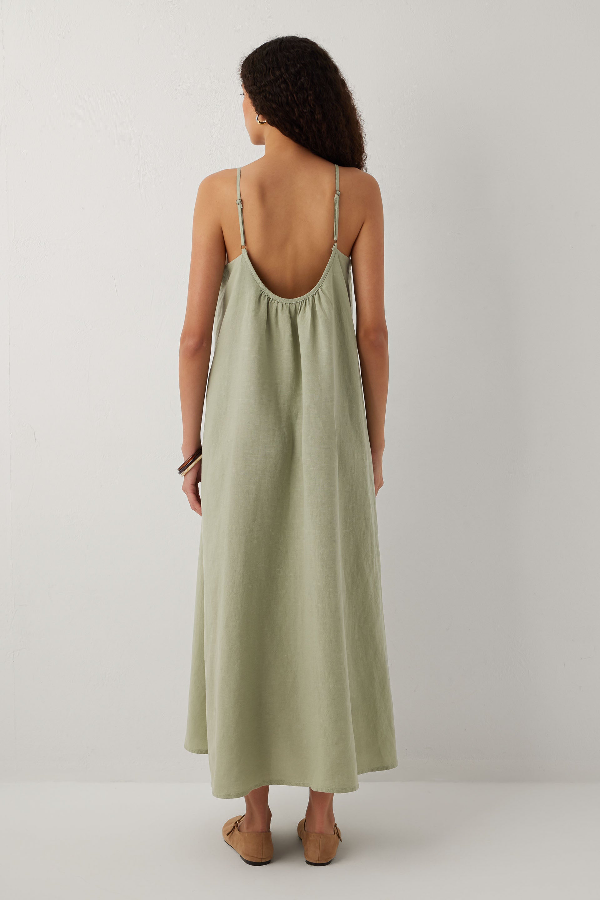 Linoflow Askılı Rahat Keten Tencel Karışımlı Maxi Uzun Elbise #renk_Ada Çayı