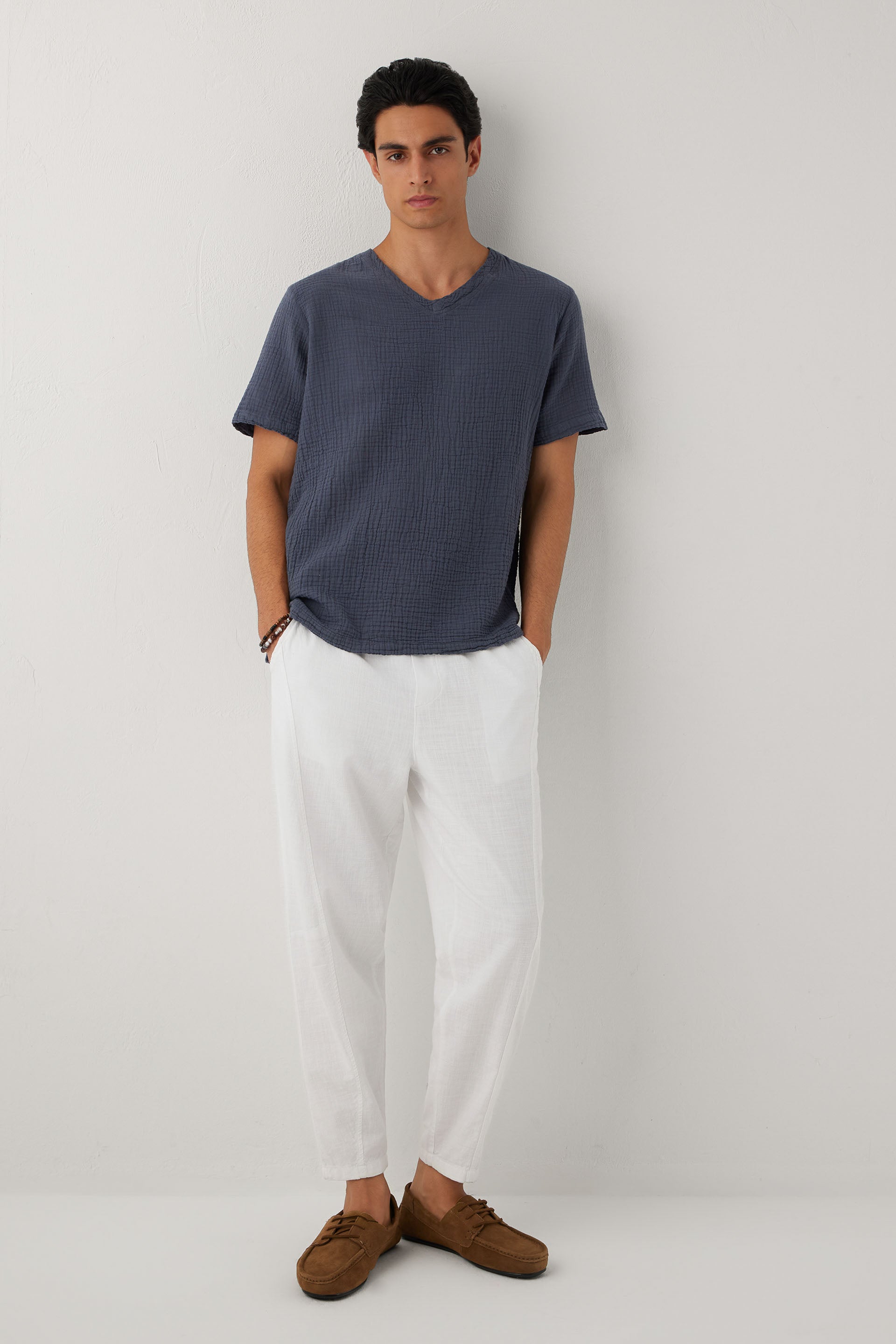 Nomad V Yaka Müslin Pamuklu Oversize Erkek Tişört #renk_Antrasit