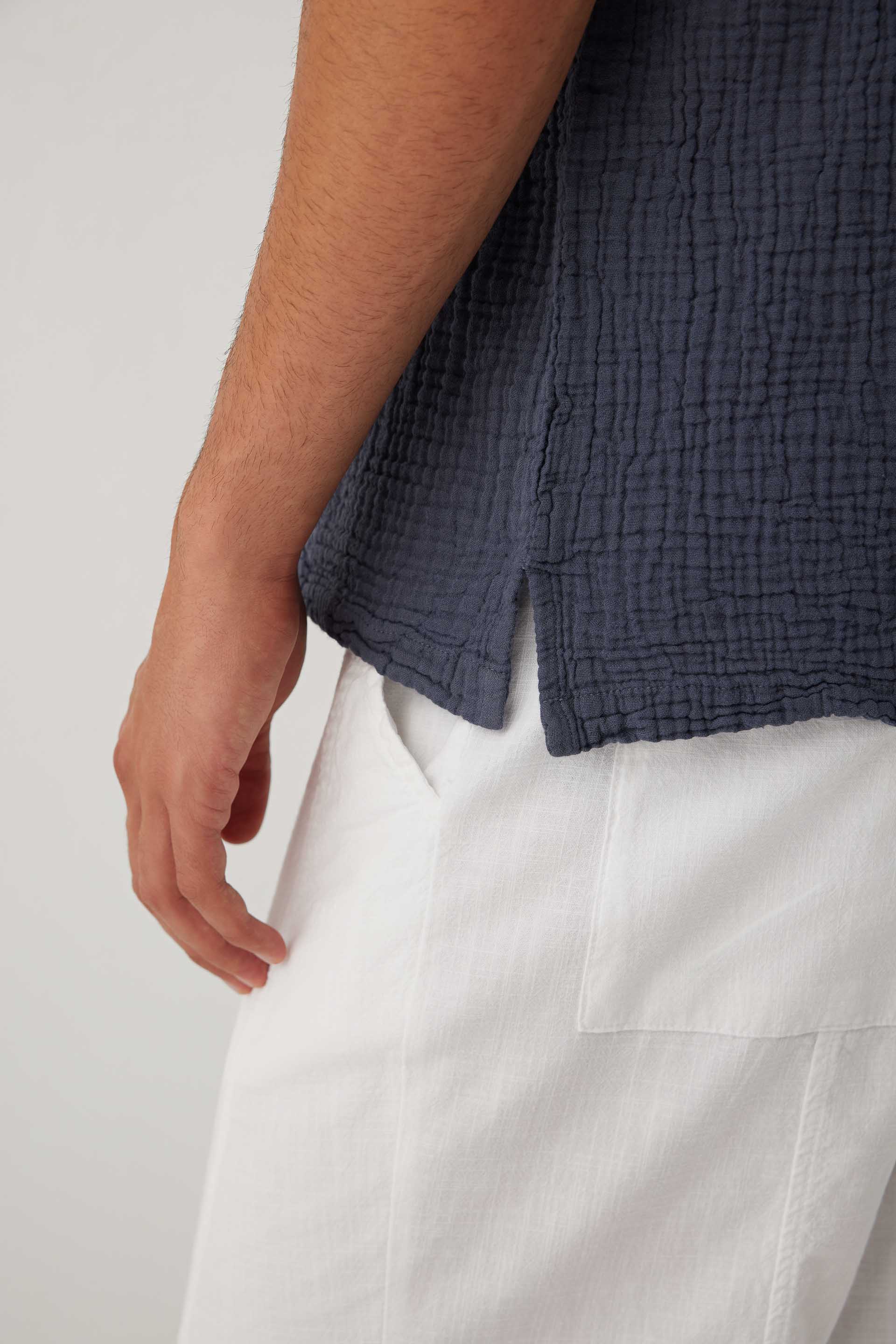 Nomad V Yaka Müslin Pamuklu Oversize Erkek Tişört #renk_Antrasit
