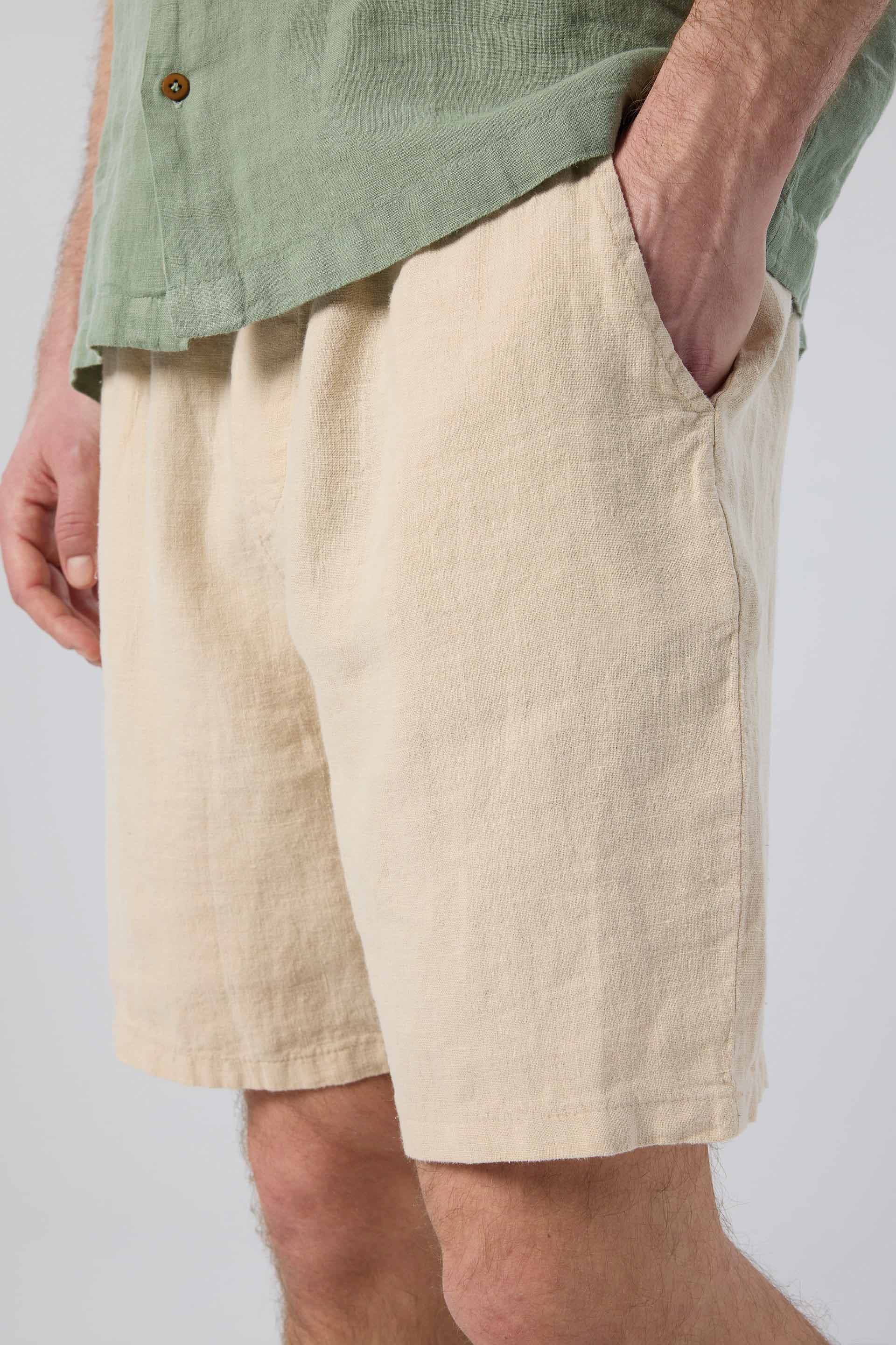 Rahat Kesim Cepli Keten Erkek Şort Detay Görseli #Renk_Bej