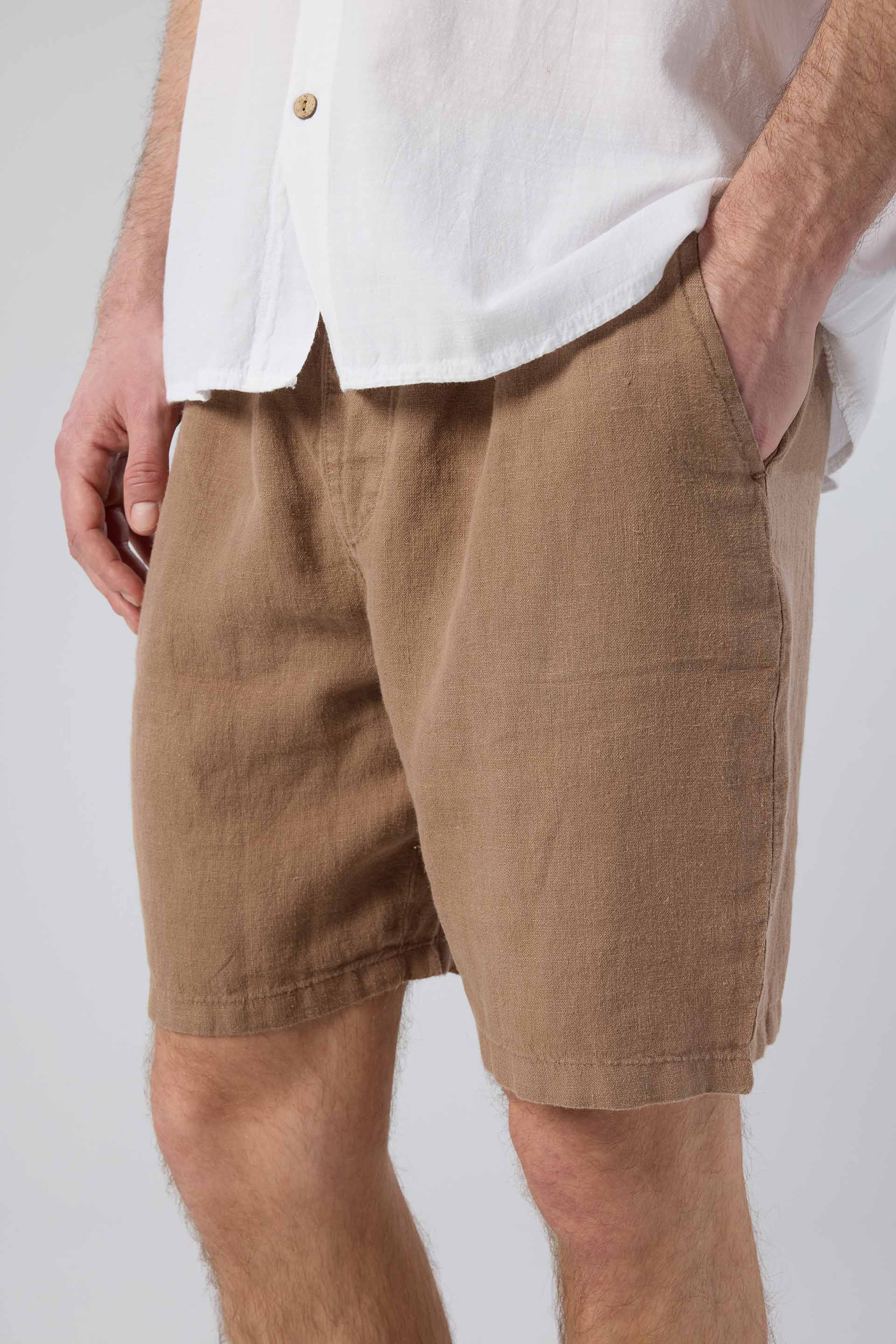 Rahat Kesim Cepli Kahverengi Keten Erkek Şort Yan Cep Detayı #Renk_Kahve
