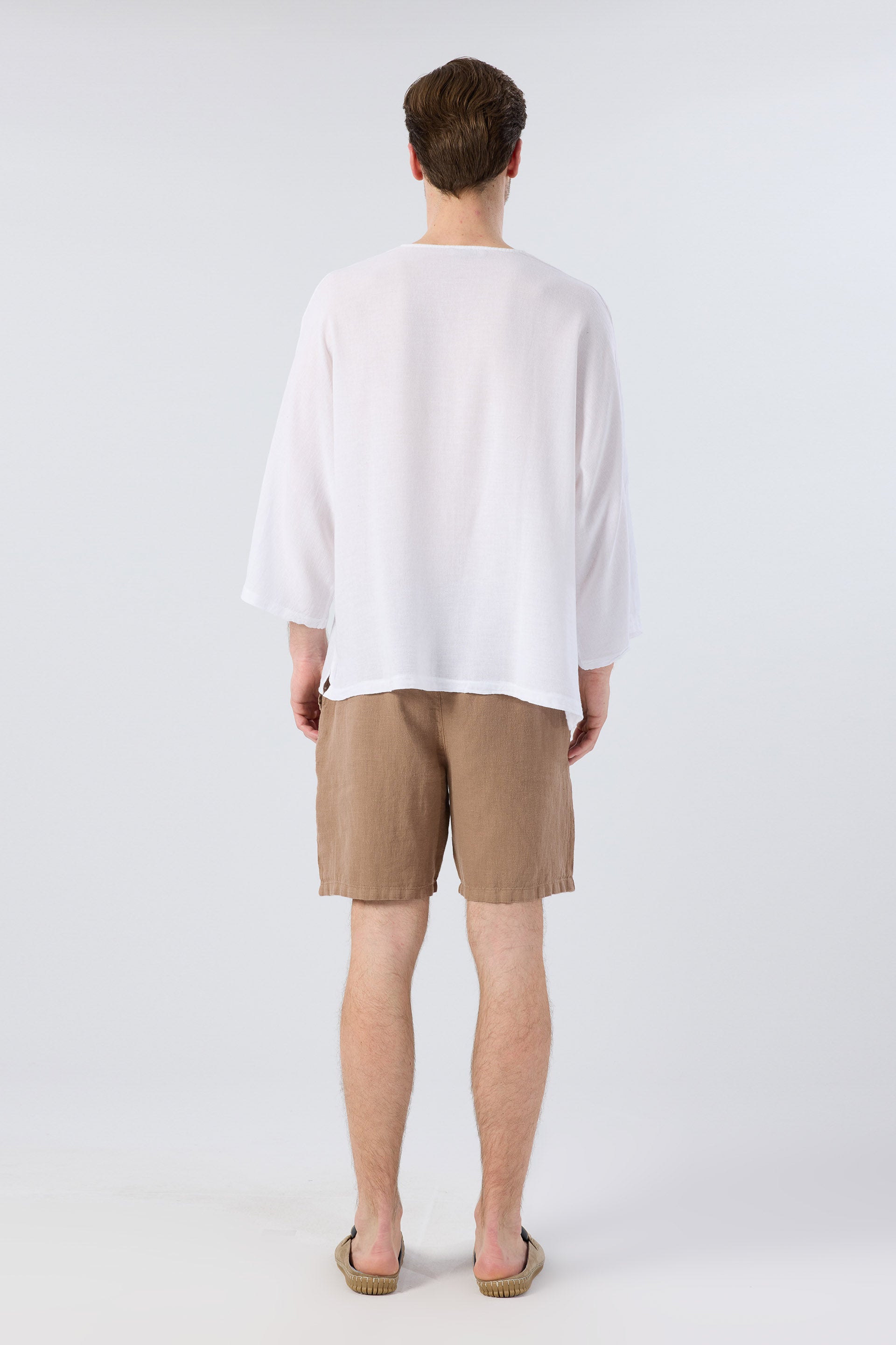 Rahat Kesim Cepli Kahverengi Keten Erkek Şort Arka Görüntüsü #Renk_Kahve