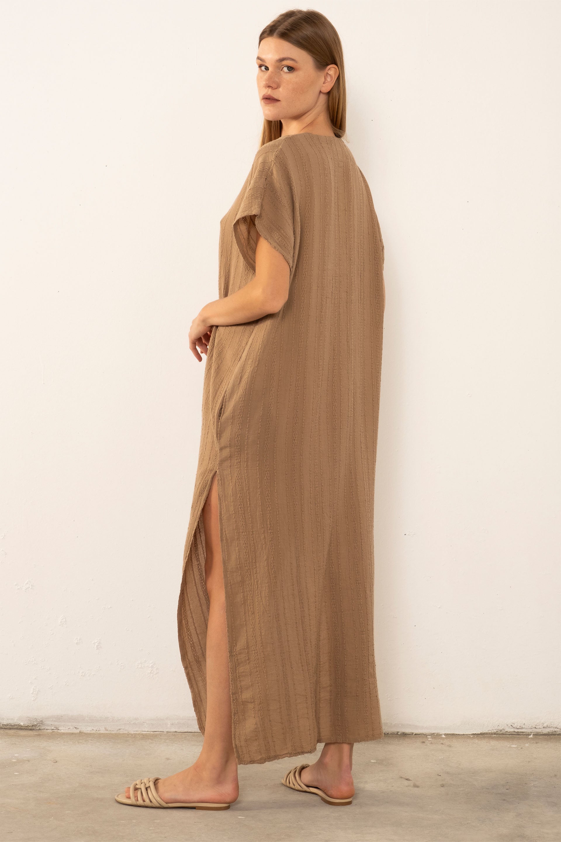 Desenli Dokuma Maxi Kaftan Elbise #renk_Kahve