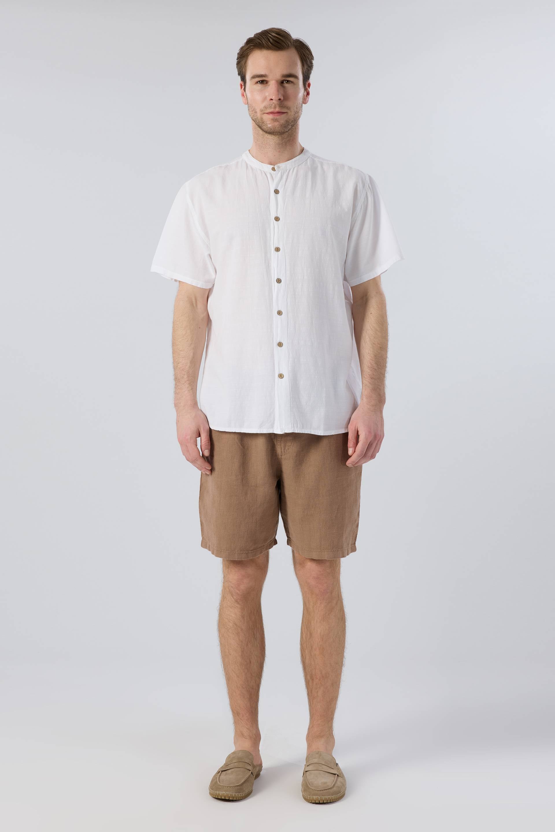 Hakim Yaka Dökümlü Erkek Gömlek #renk_Beyaz