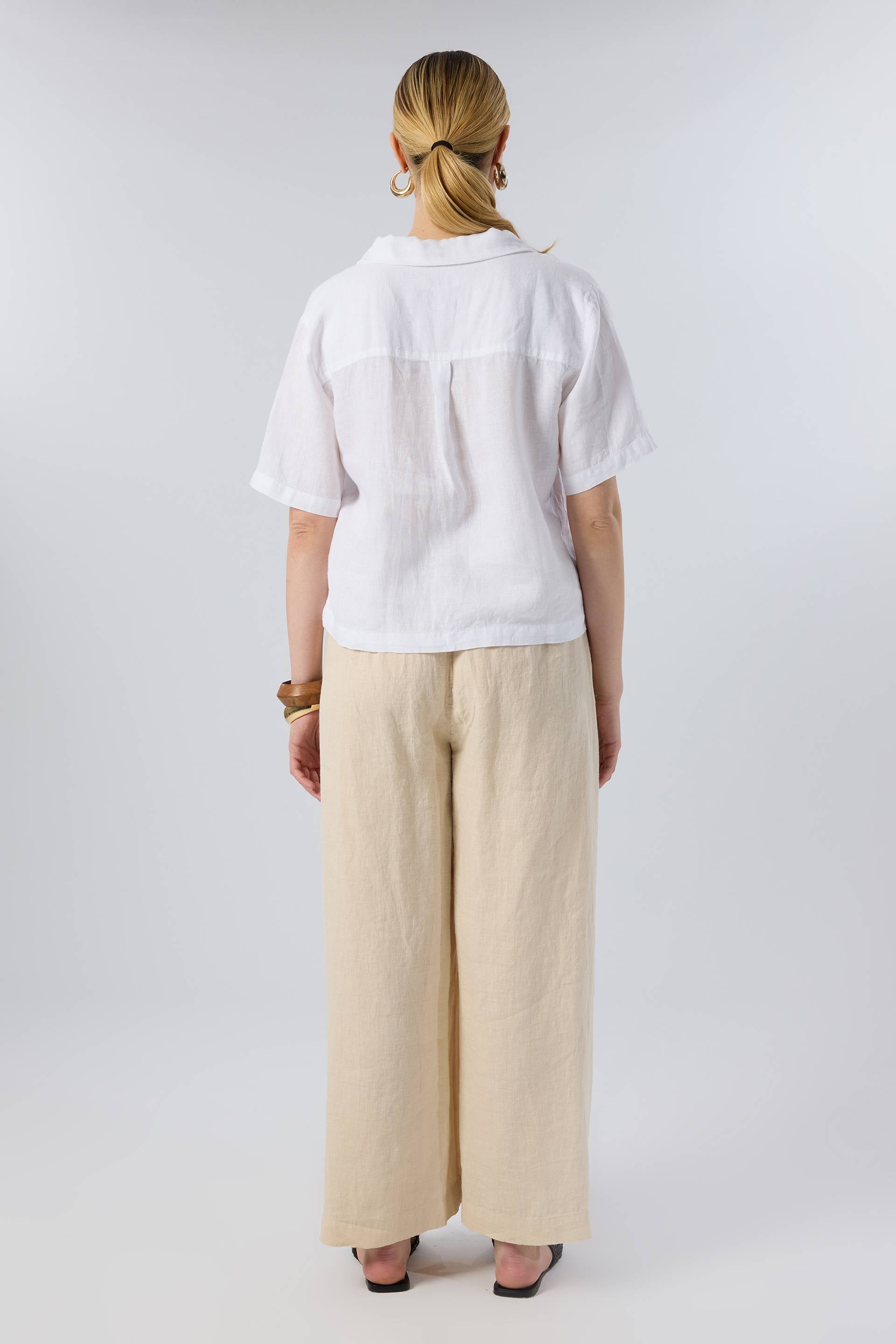 Yatık Yakalı Kısa Kollu Keten Kadın Gömlek #renk_Beyaz