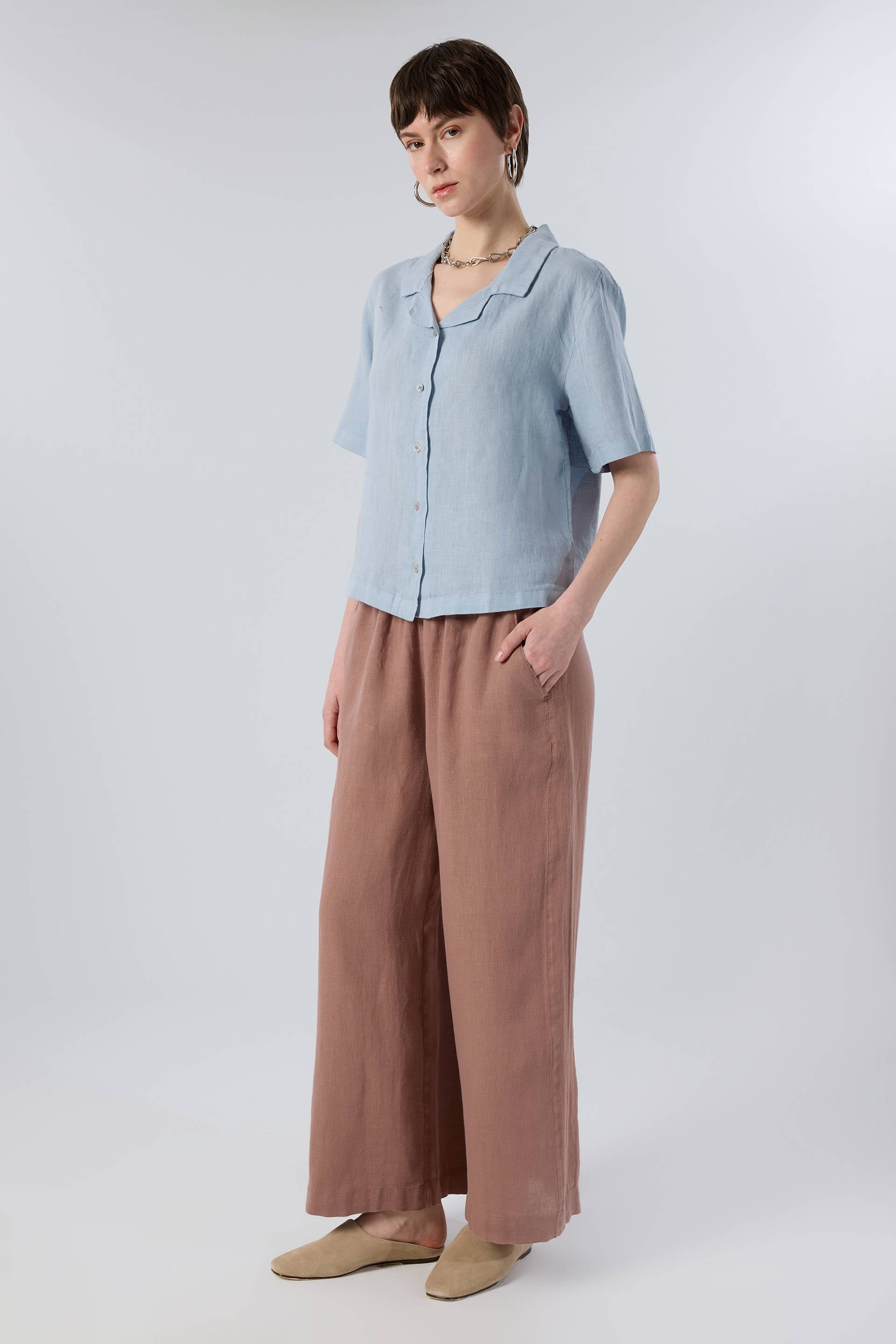 Yatık Yakalı Kısa Kollu Keten Kadın Gömlek #renk_Sisli Mavi