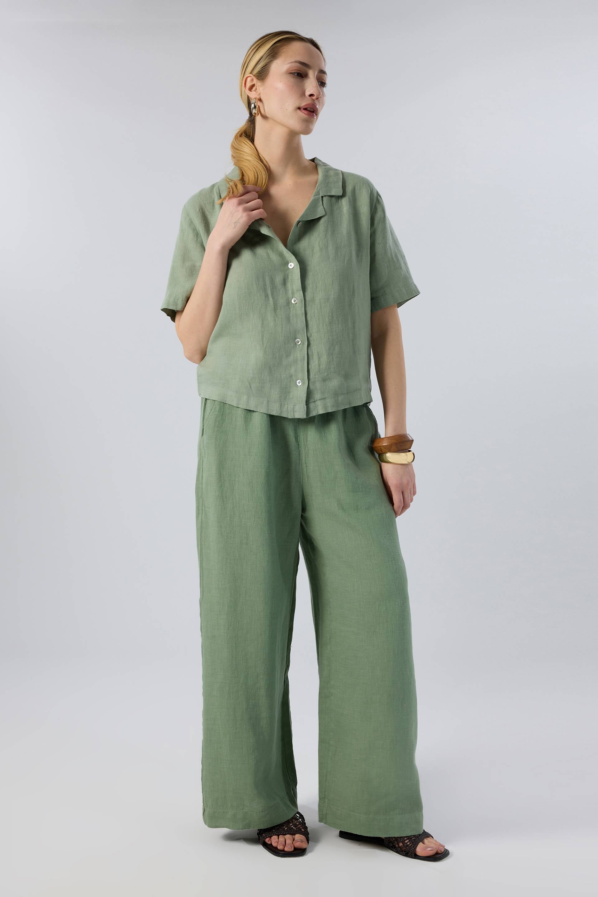 Yatık Yakalı Kısa Kollu Keten Kadın Gömlek #renk_Yosun Yeşili