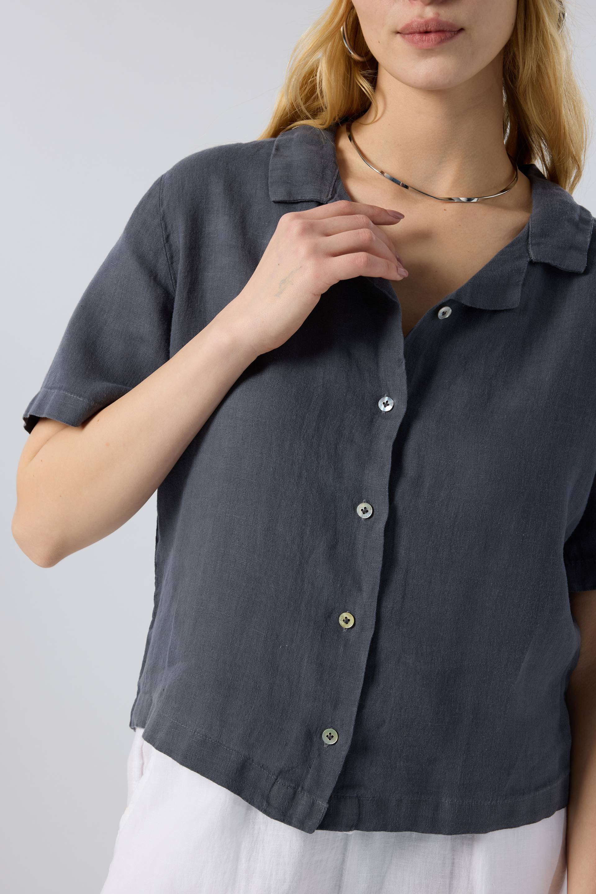 Yatık Yakalı Kısa Kollu Keten Kadın Gömlek #renk_Antrasit