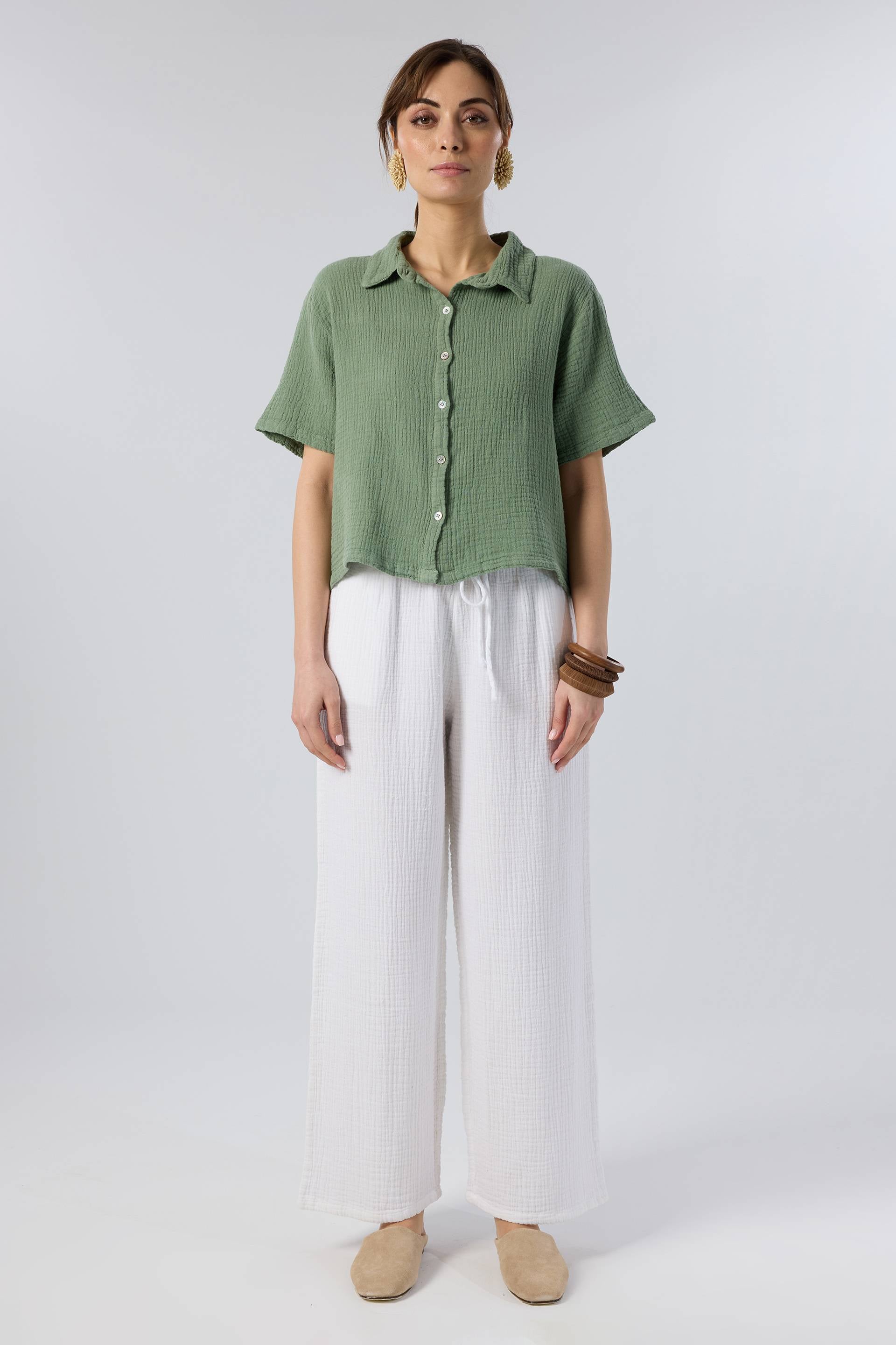 Yazlık nefes alan dokulu kenevir müslin kumaş kısa kollu gömlek #renk_Ada Çayı