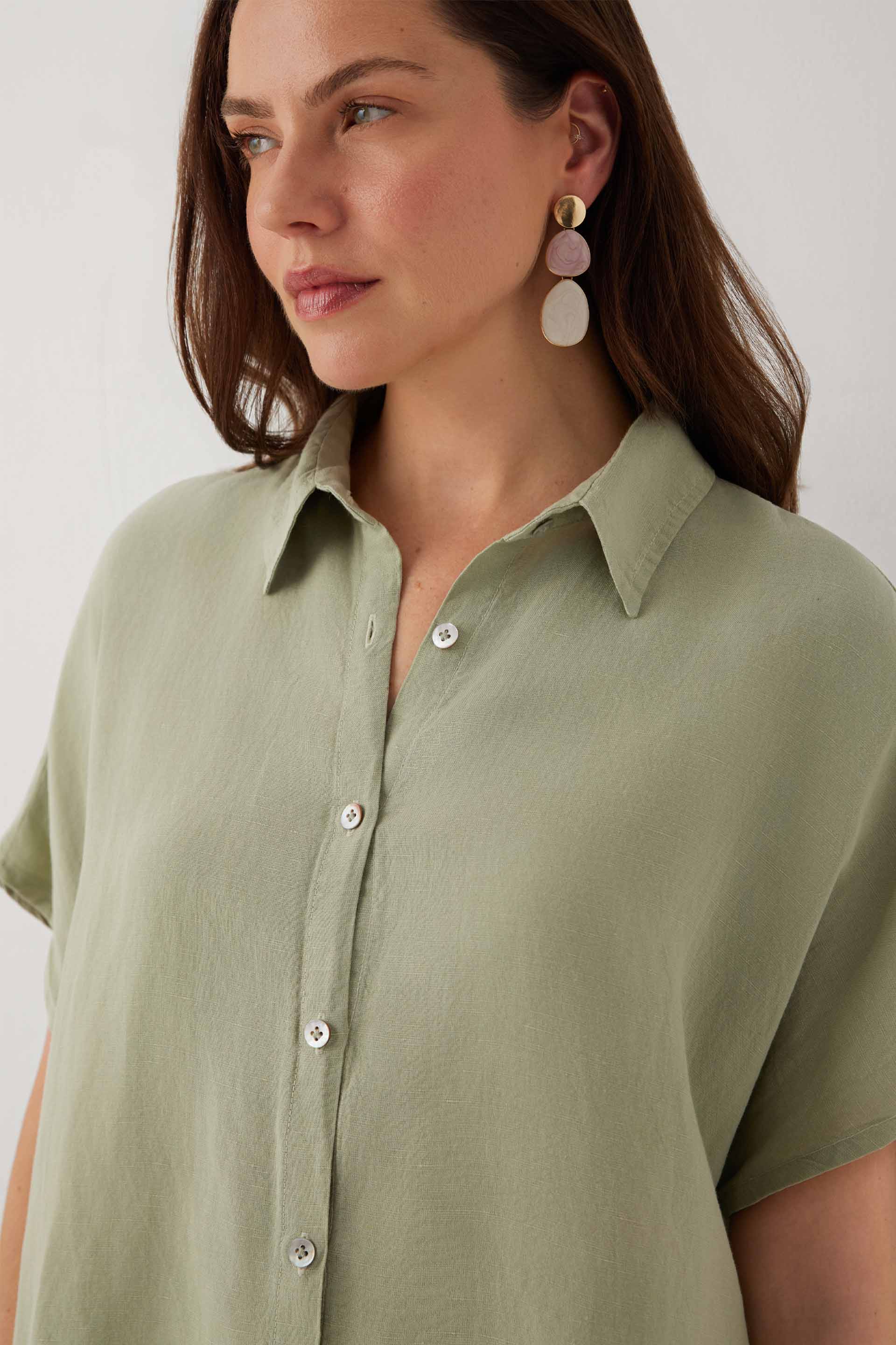 Linoflow Oversize Yarasa Kesim Tencel Keten Karışımlı Kadın Gömlek #renk_Ada Çayı