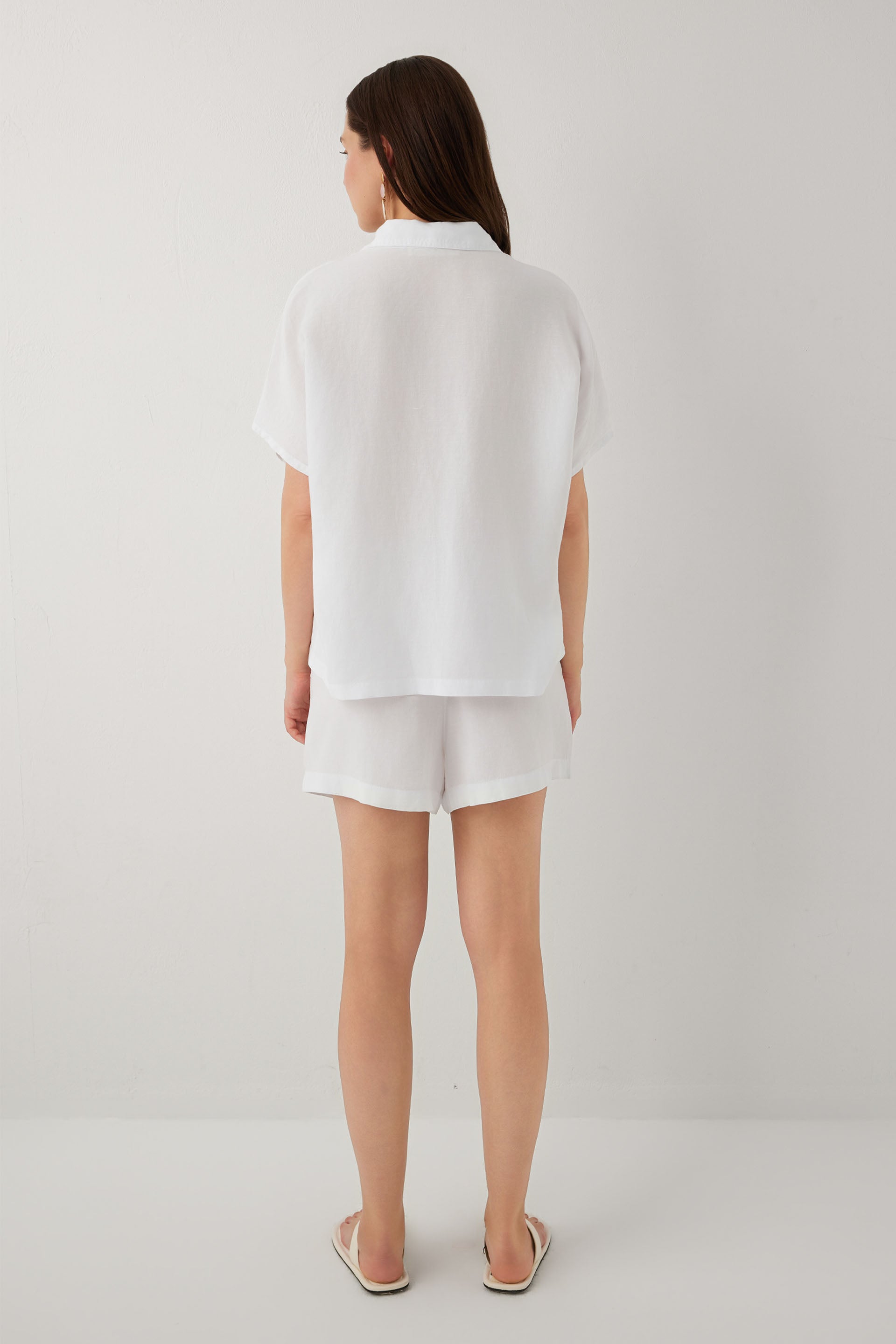 Linoflow Oversize Yarasa Kesim Kadın Tencel Keten Karışımlı Gömlek #renk_Beyaz