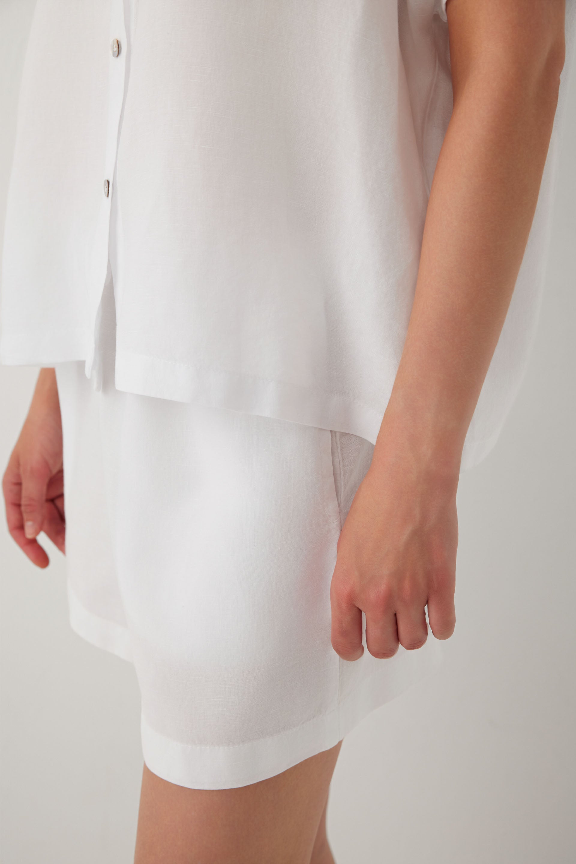 Linoflow Oversize Yarasa Kesim Kadın Tencel Keten Karışımlı Gömlek #renk_Beyaz