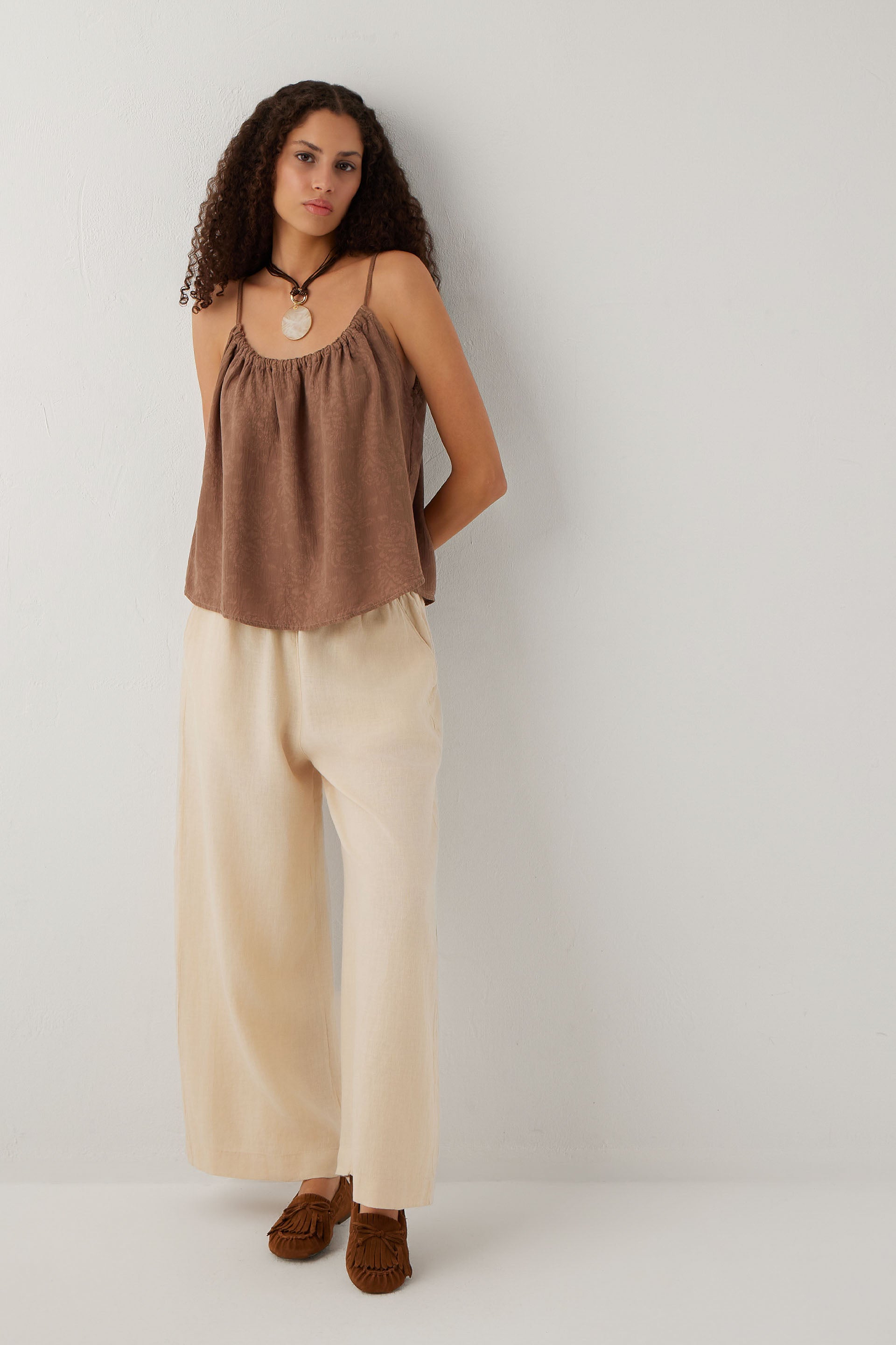 Luma Dokulu Tencel Askılı Bluz #renk_Kahve
