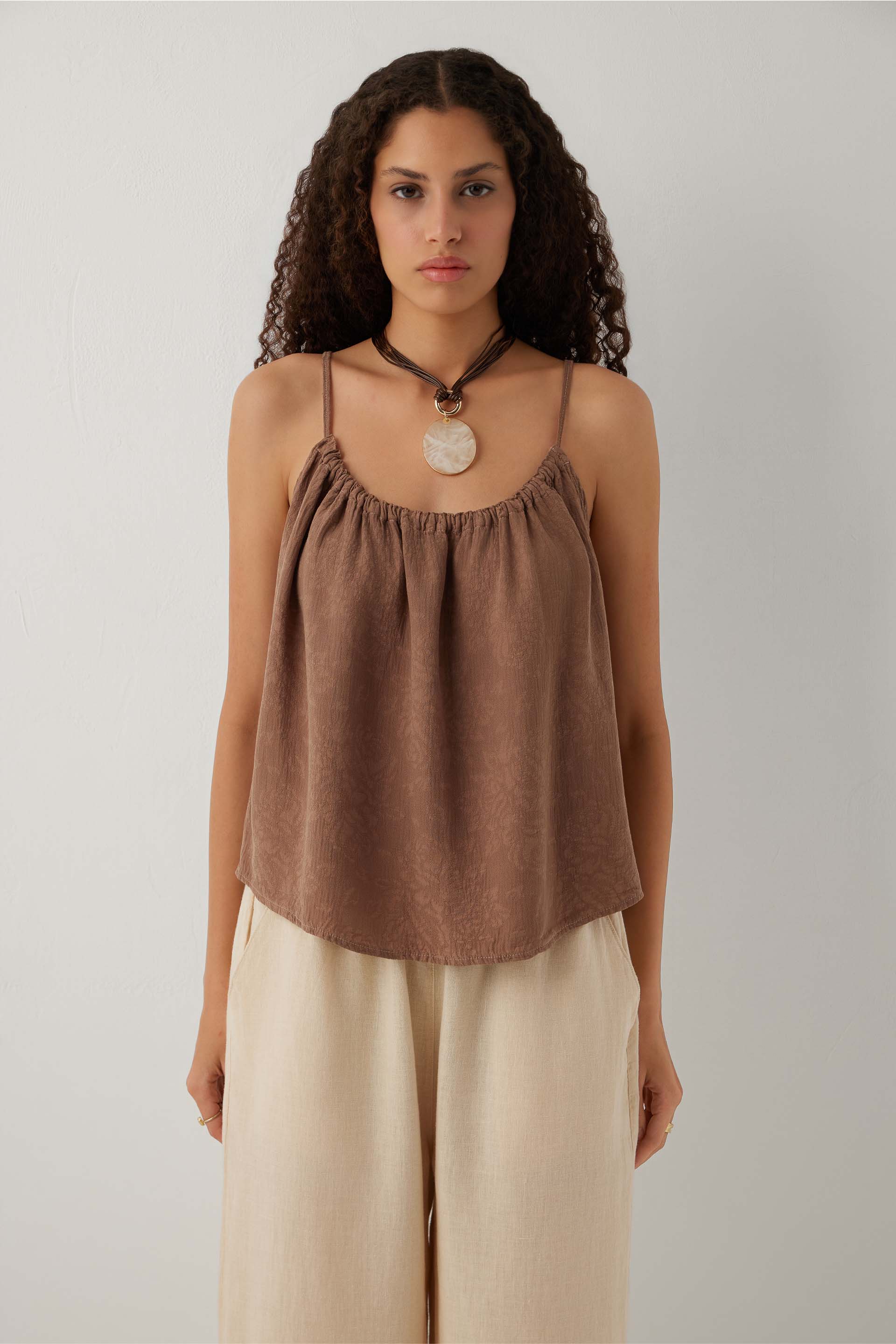 Luma Dokulu Tencel Askılı Bluz #renk_Kahve