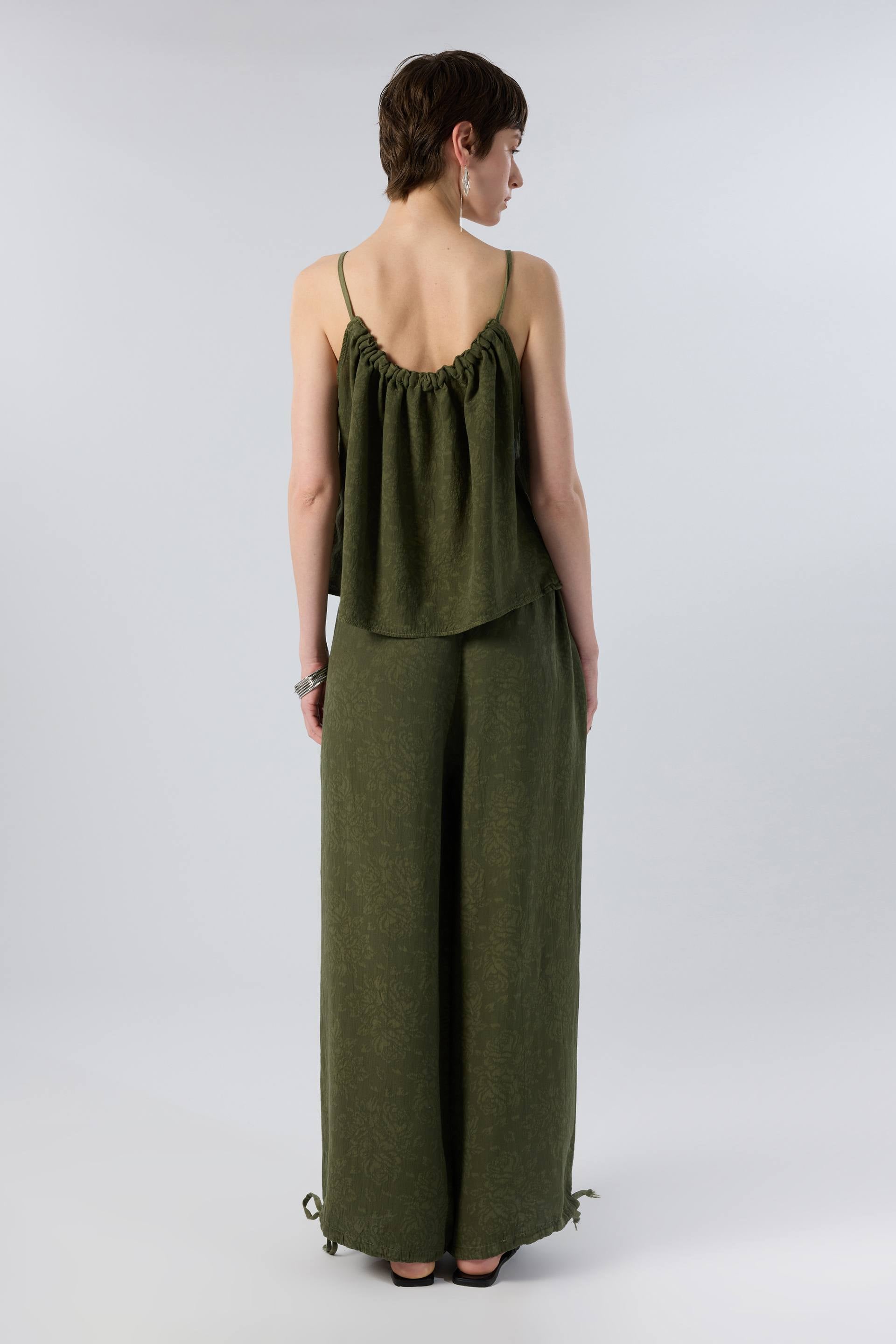 Luma Dokulu Tencel Askılı Bluz - Haki Kadın Bluz #renk_Haki
