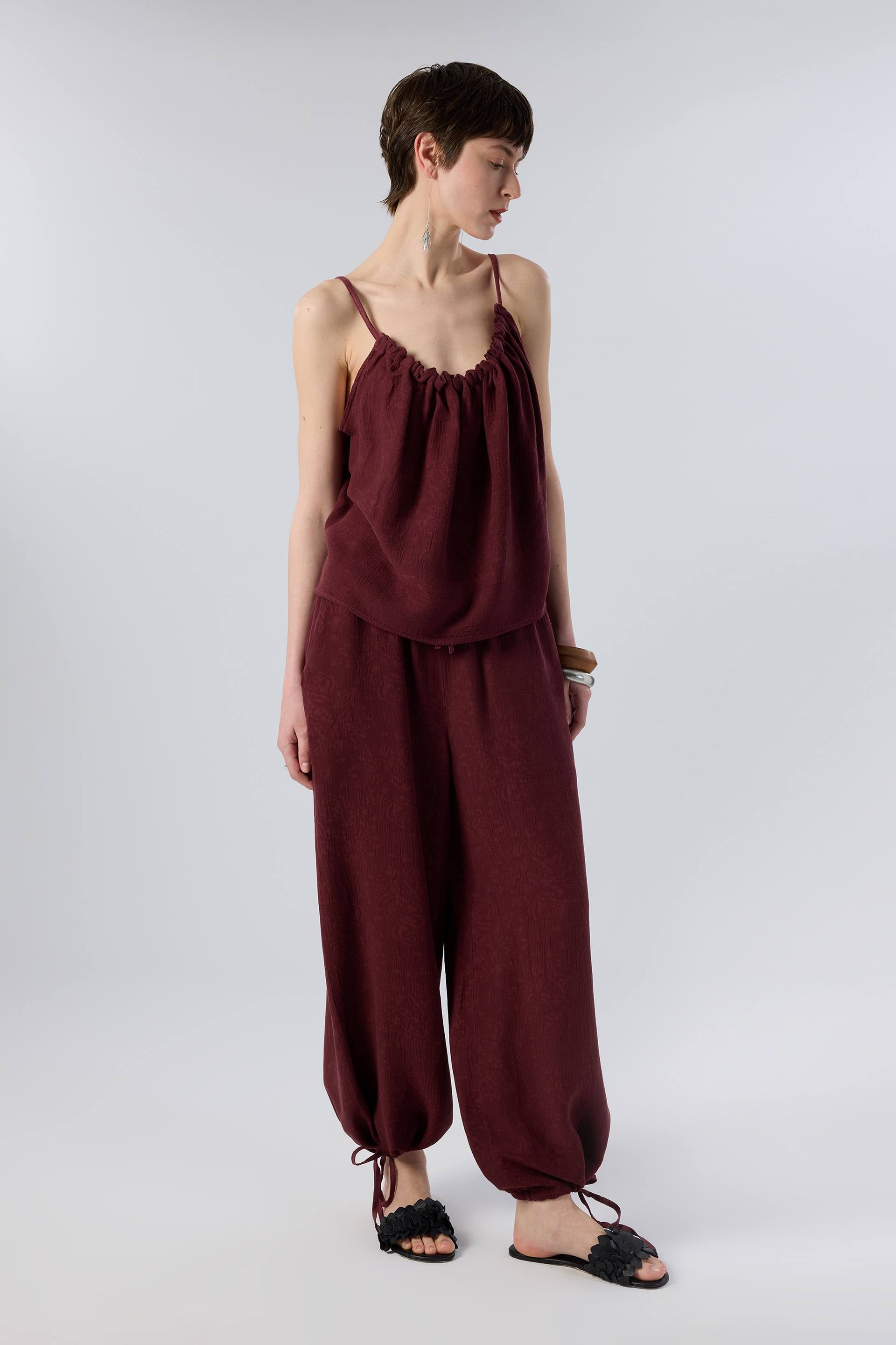 Luma Dokulu Tencel Askılı Bluz - Mürdüm Kadın Bluz #renk_Mürdüm