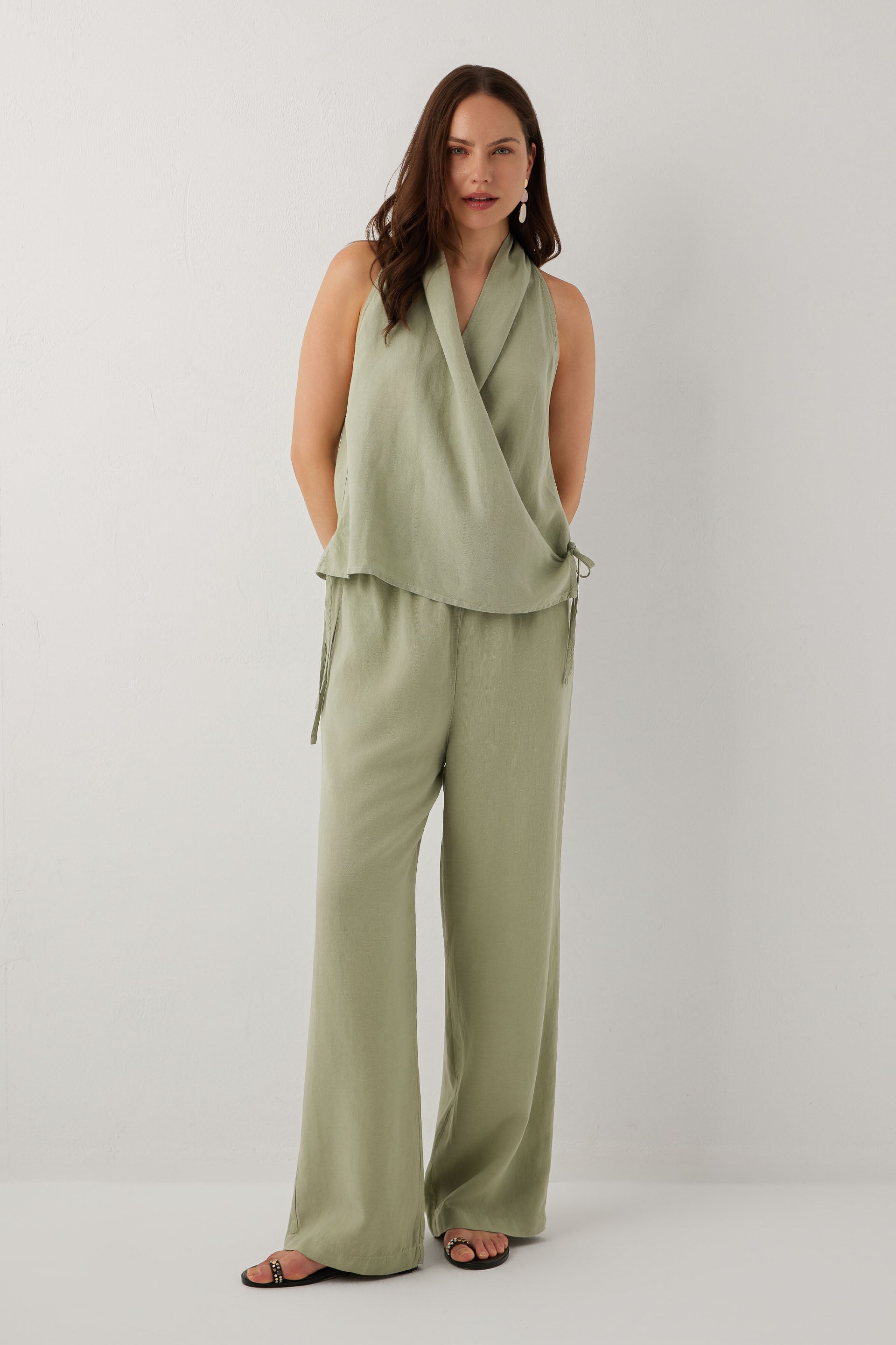 Linoflow Anvelop Yandan Bağlamalı Keten Tencel Karışımlı Kadın Bluz #renk_Ada Çayı