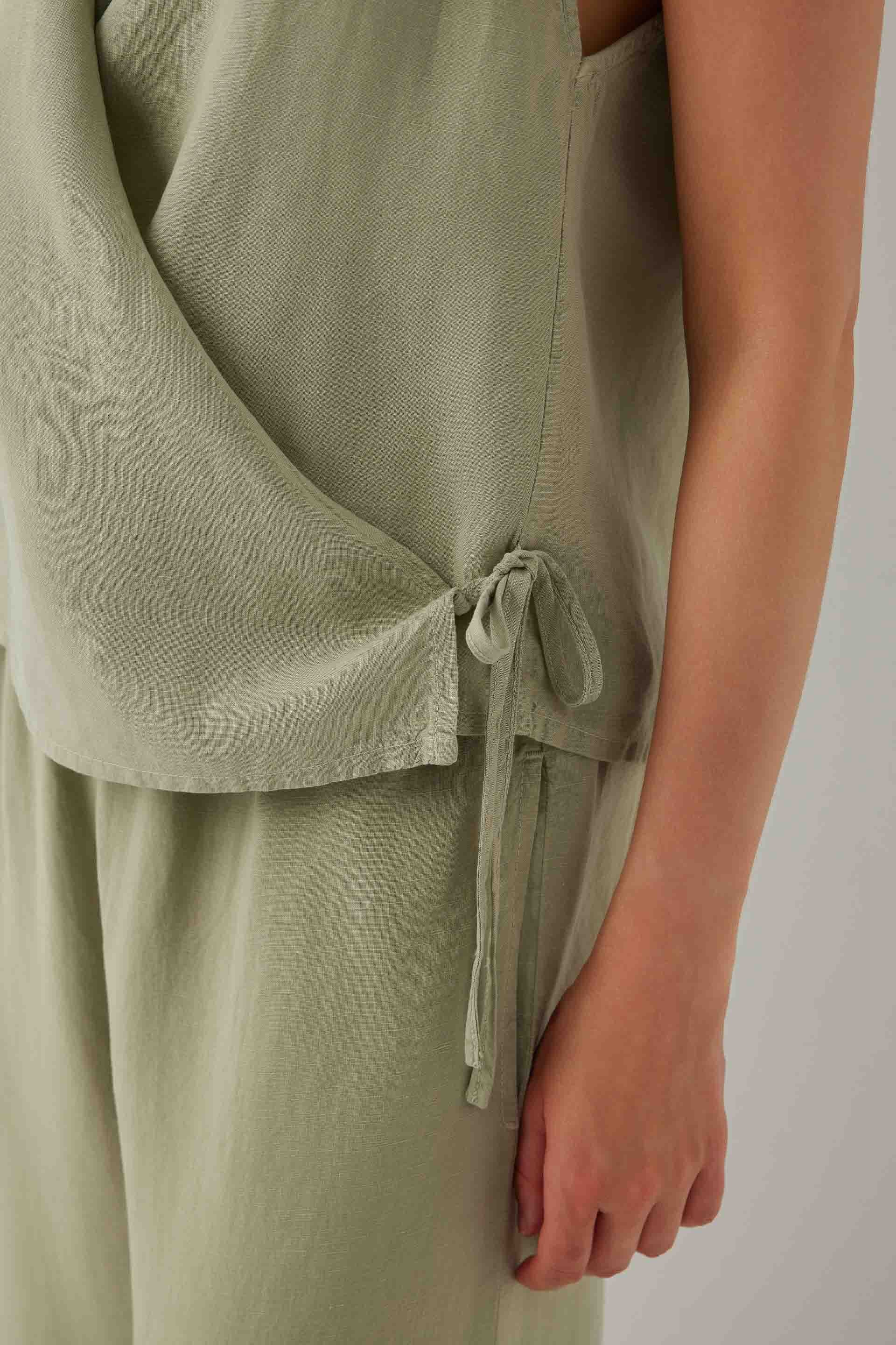 Linoflow Anvelop Yandan Bağlamalı Keten Tencel Karışımlı Kadın Bluz #renk_Ada Çayı