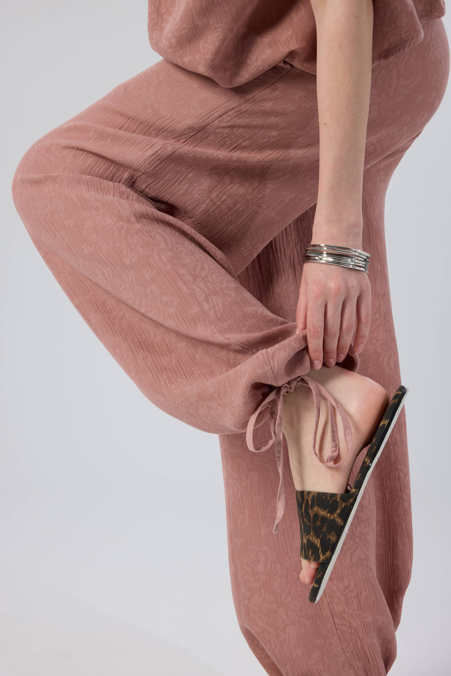 Luma Dokulu Tencel Askılı Bluz Pantolon #renk_Rose