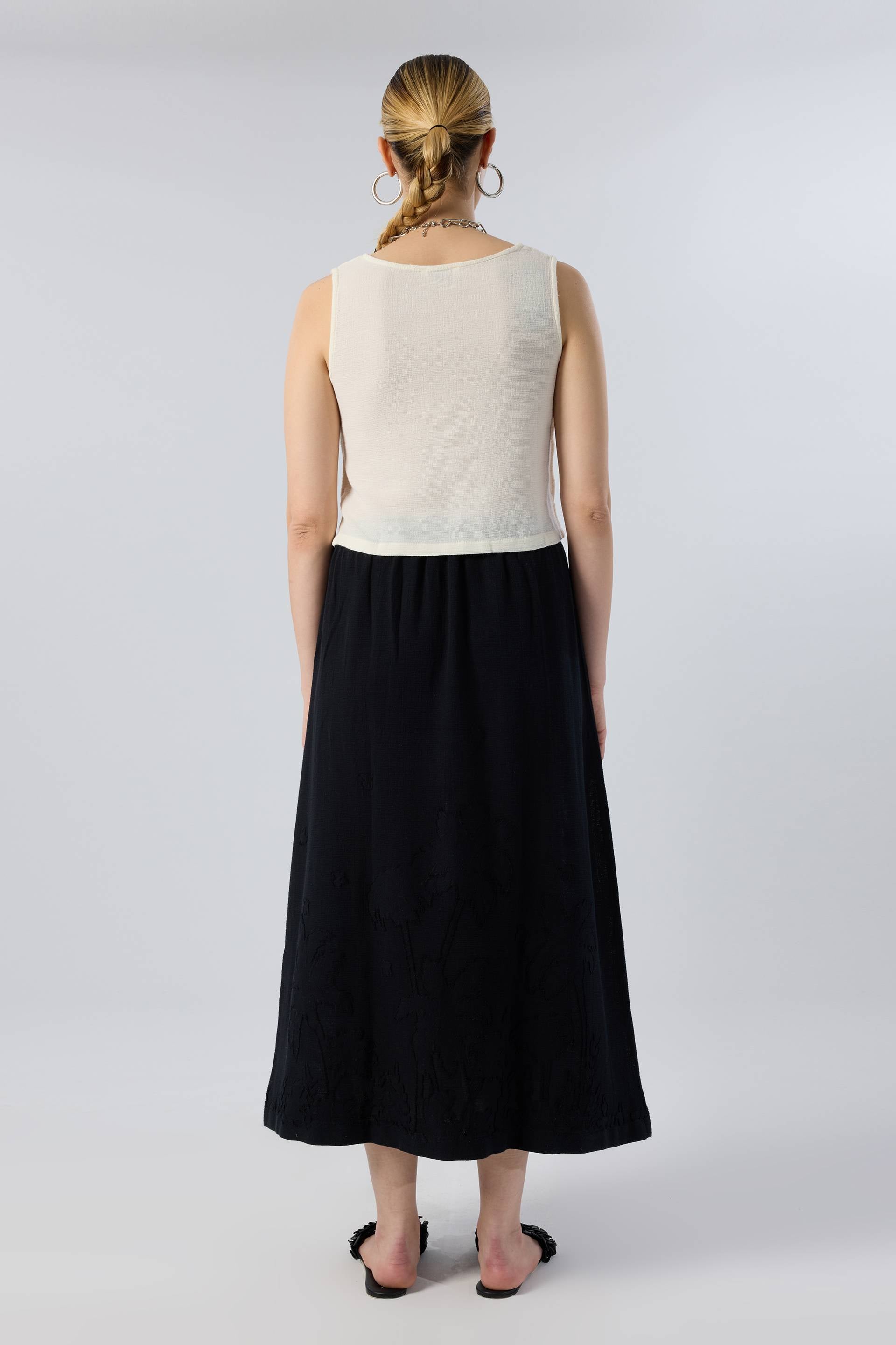 Palmiye Desenli Etamin Dokulu Midi Etek #renk_Siyah