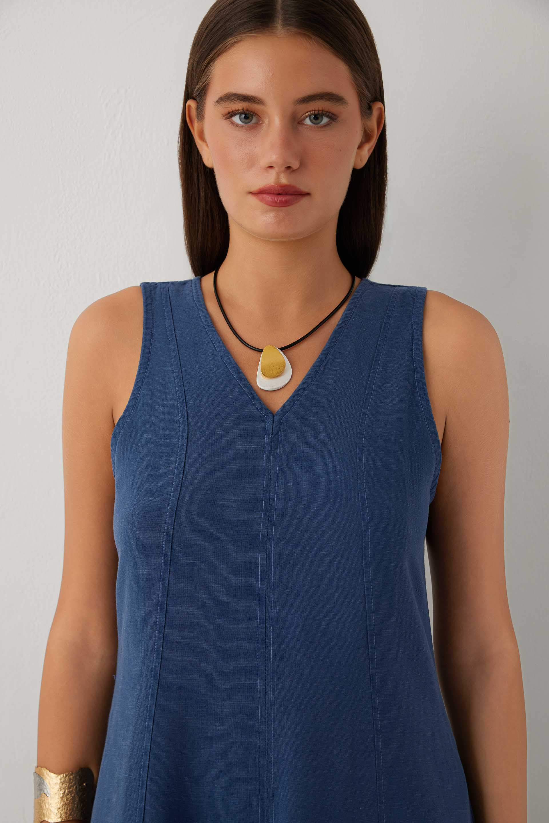 Linoflow Keten Tencel Karışımlı Günlük Uzun V Yaka Kolsuz Çan Etekli Elbise #renk_Navy