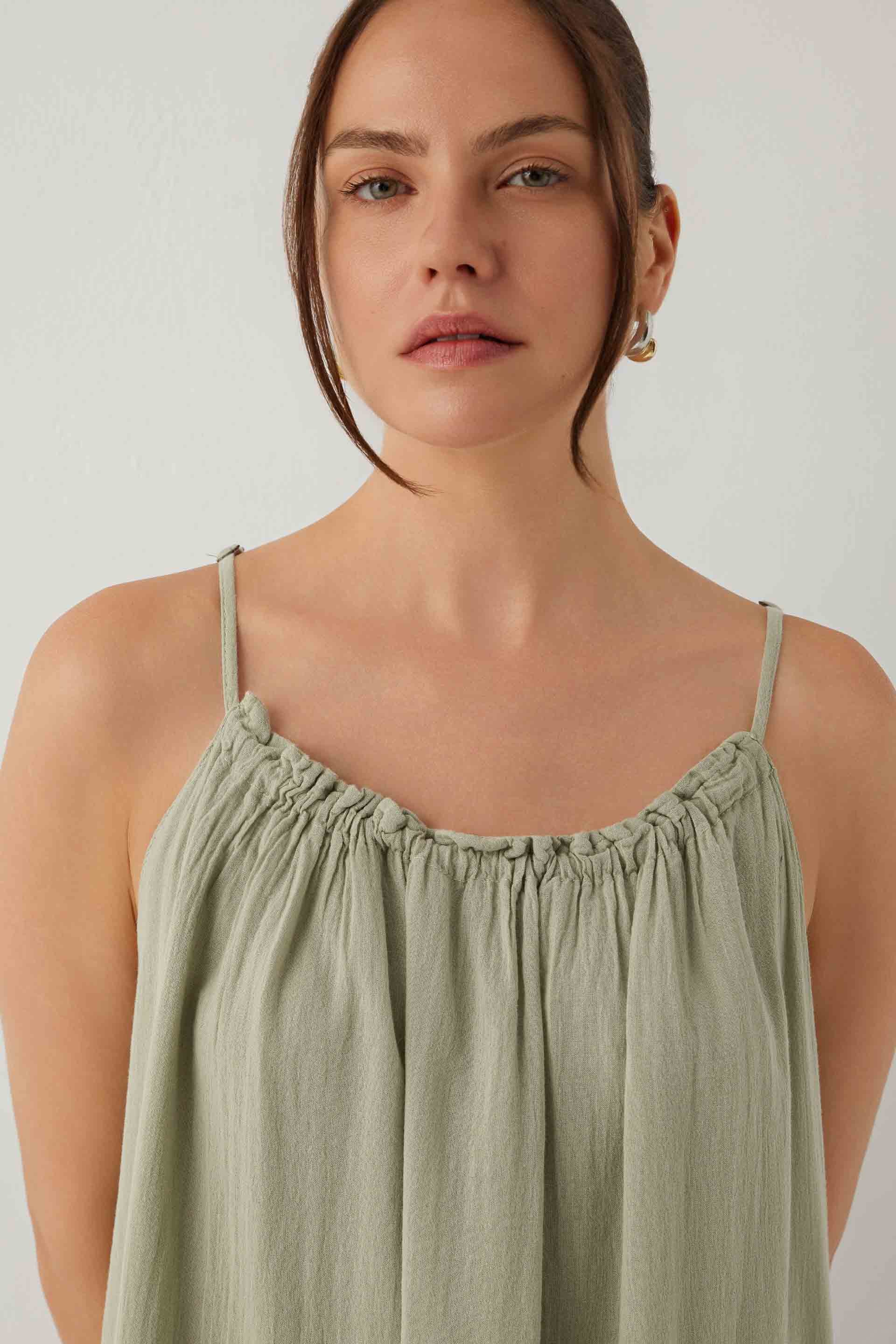 Breeze Vual Kumaş Büzgü Yaka Maxi Elbise #renk_Ada Çayı