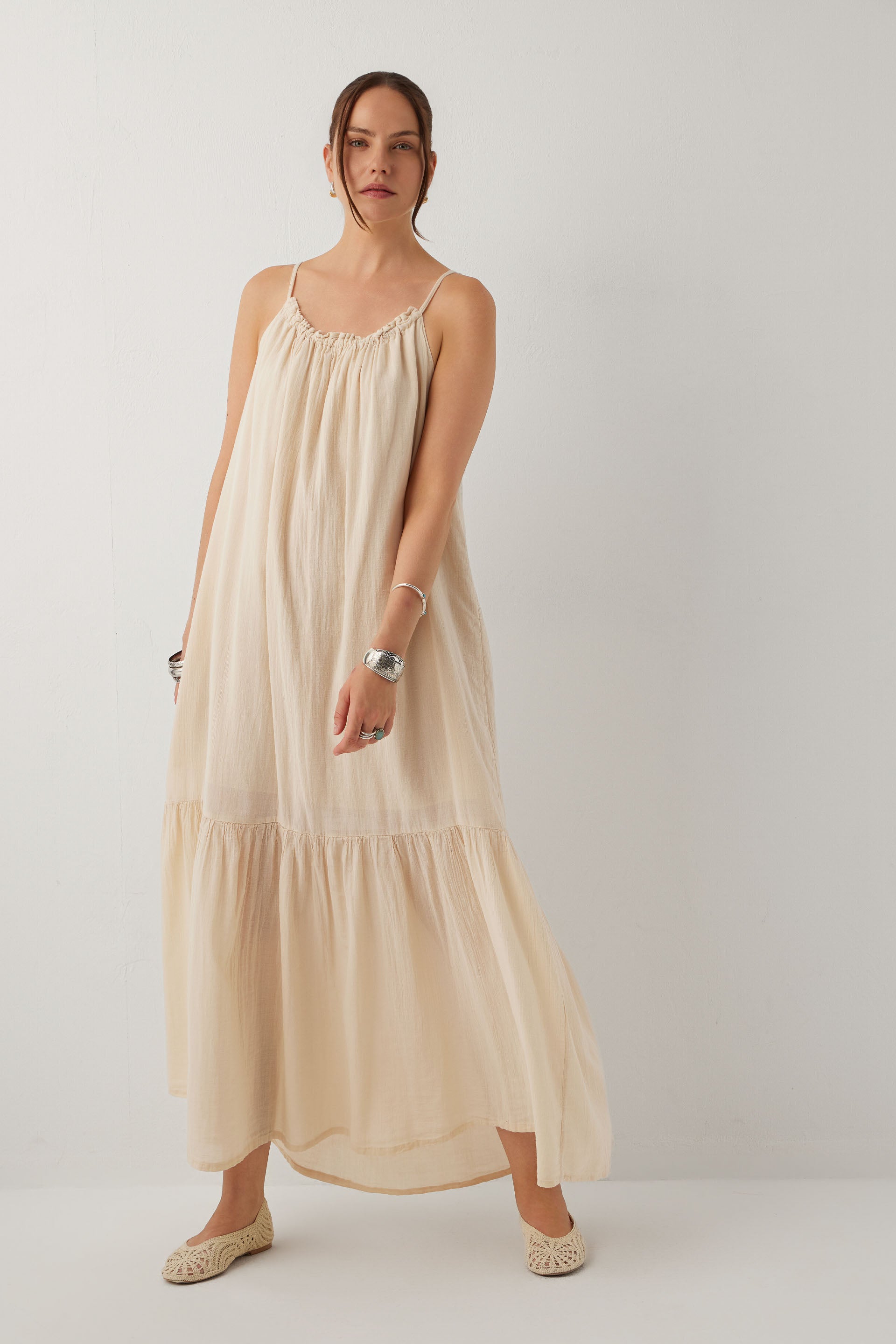 Breeze Vual Kumaş Büzgü Yaka Maxi Elbise #renk_Bej