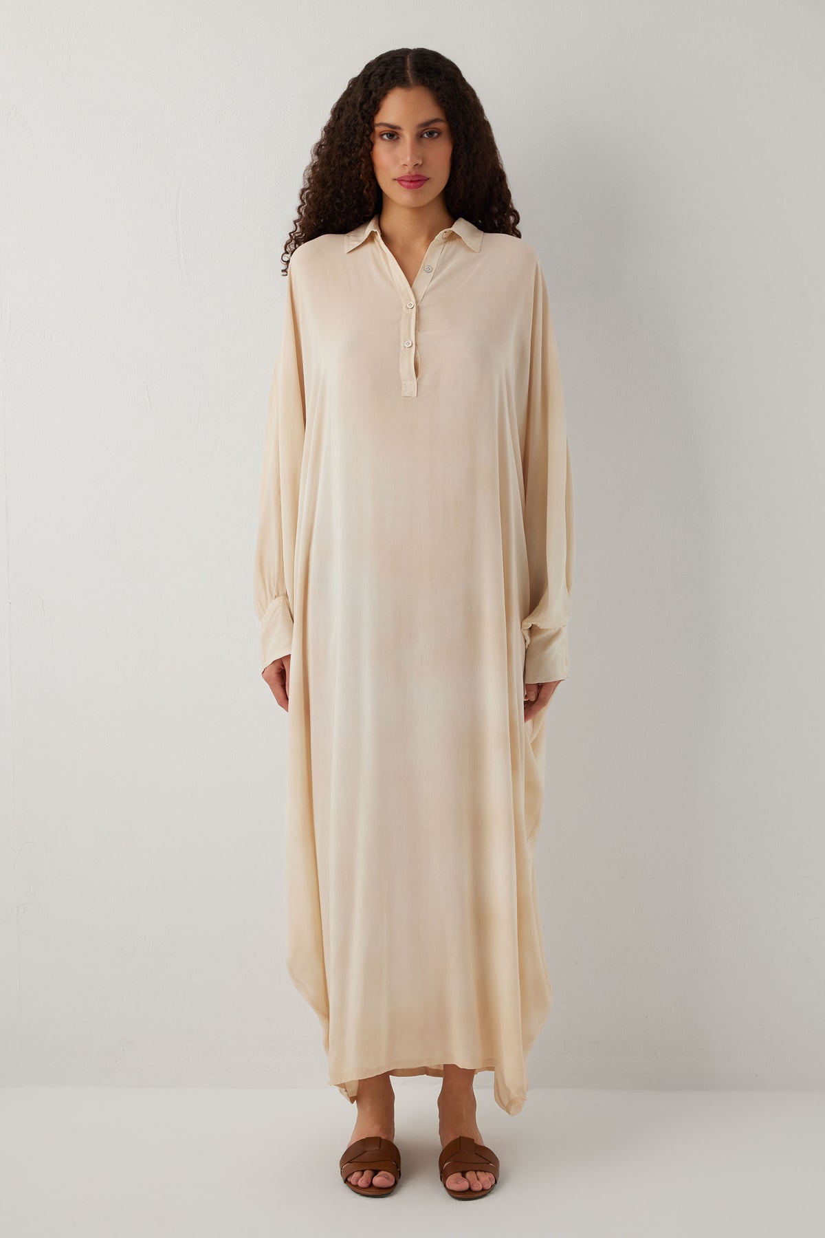 Earth Dye Yakalı Yarasa Batik Elbise #renk_Bej